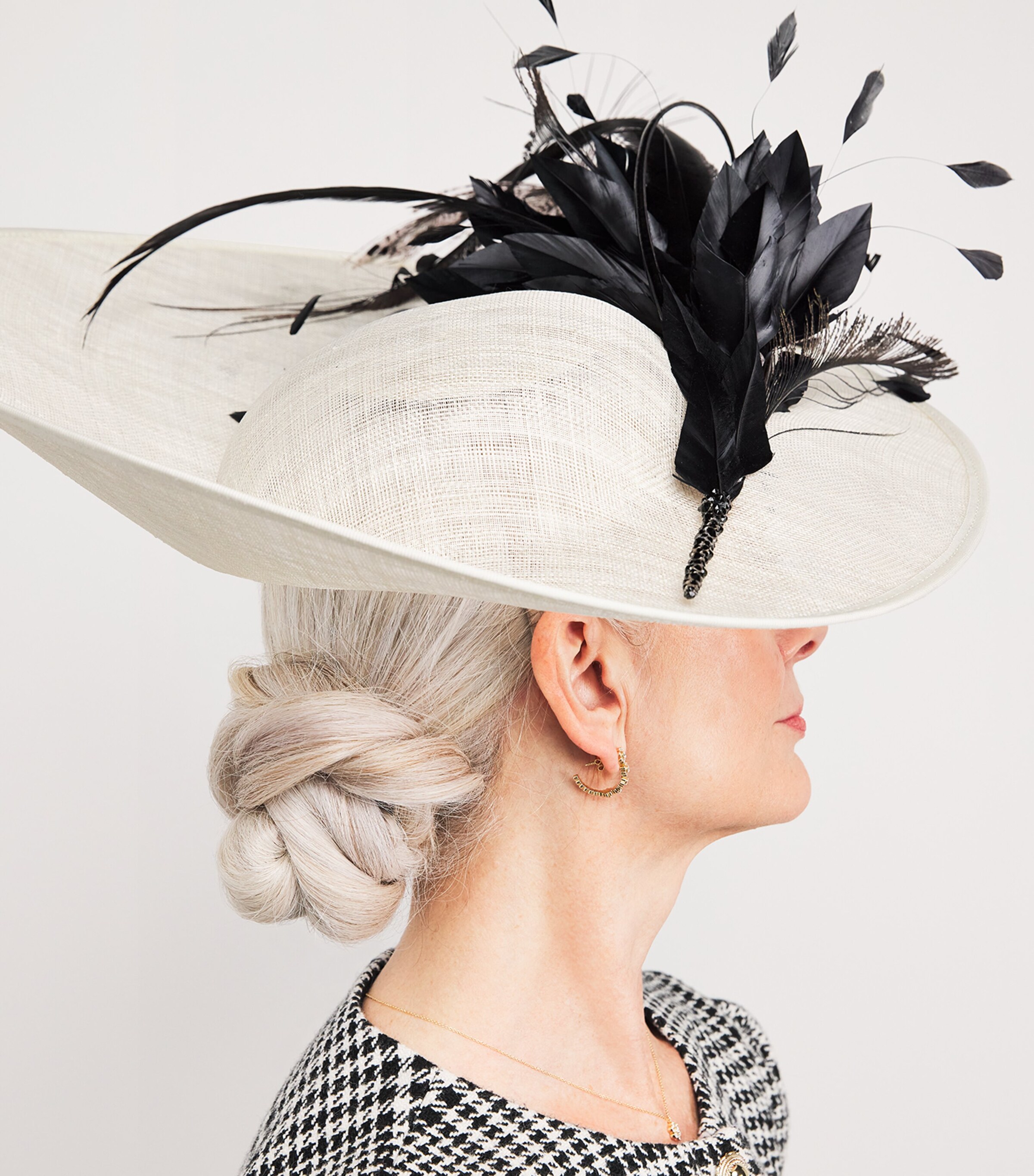 Cosmopolitan Hat Fascinator WHITE / BLACK Image 3
