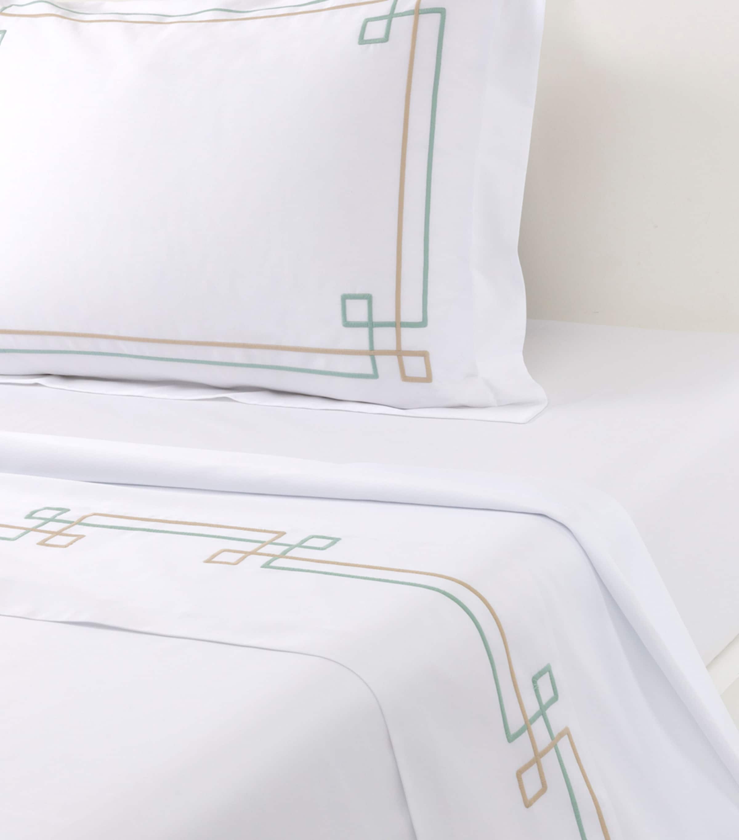 Yves Delorme Villa Super King Flat Sheet (270cm x 295cm) Multicoloured Image 2