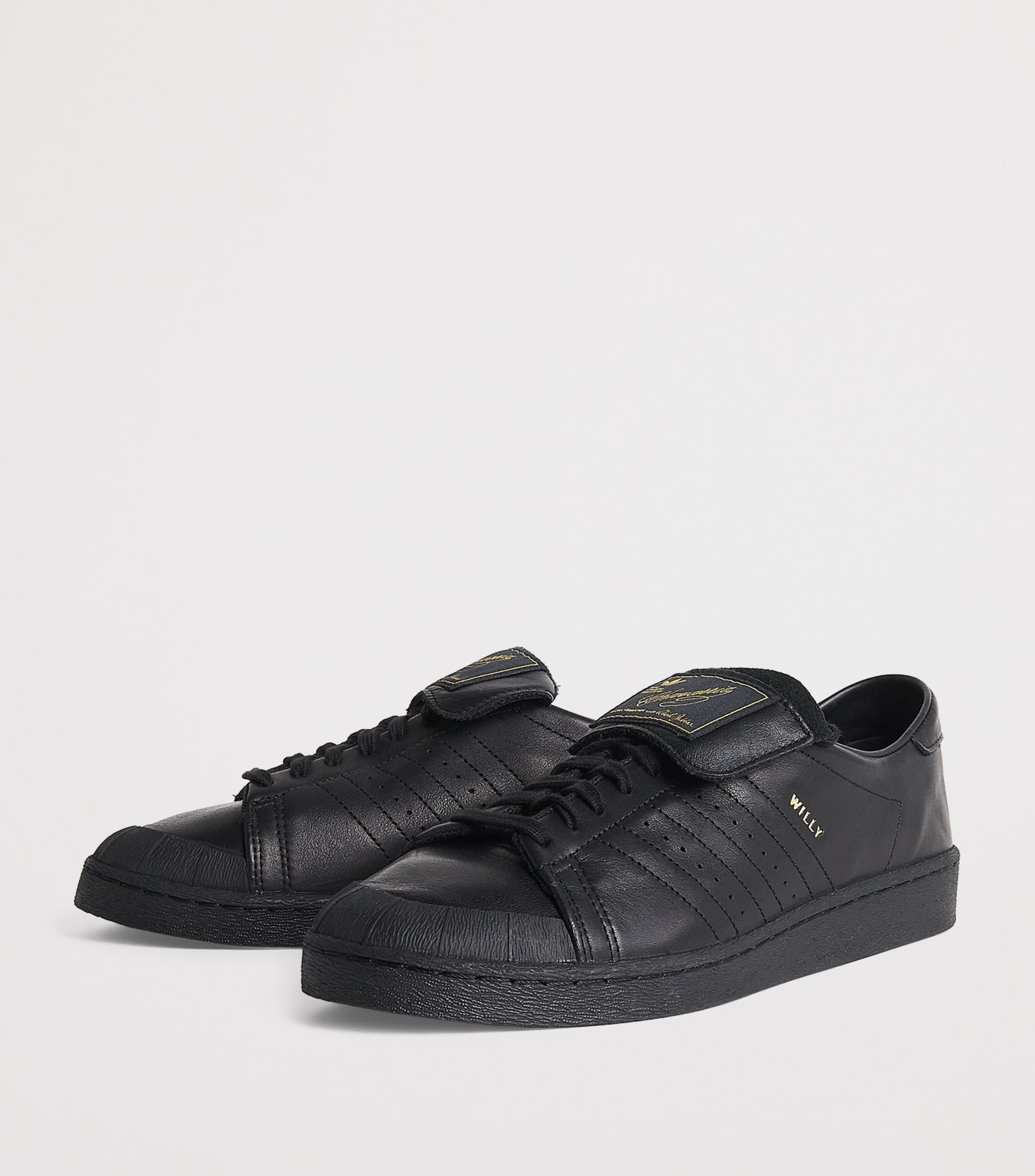 x adidas Leather Jabbar Low Sneakers BLACK/RED Image 3