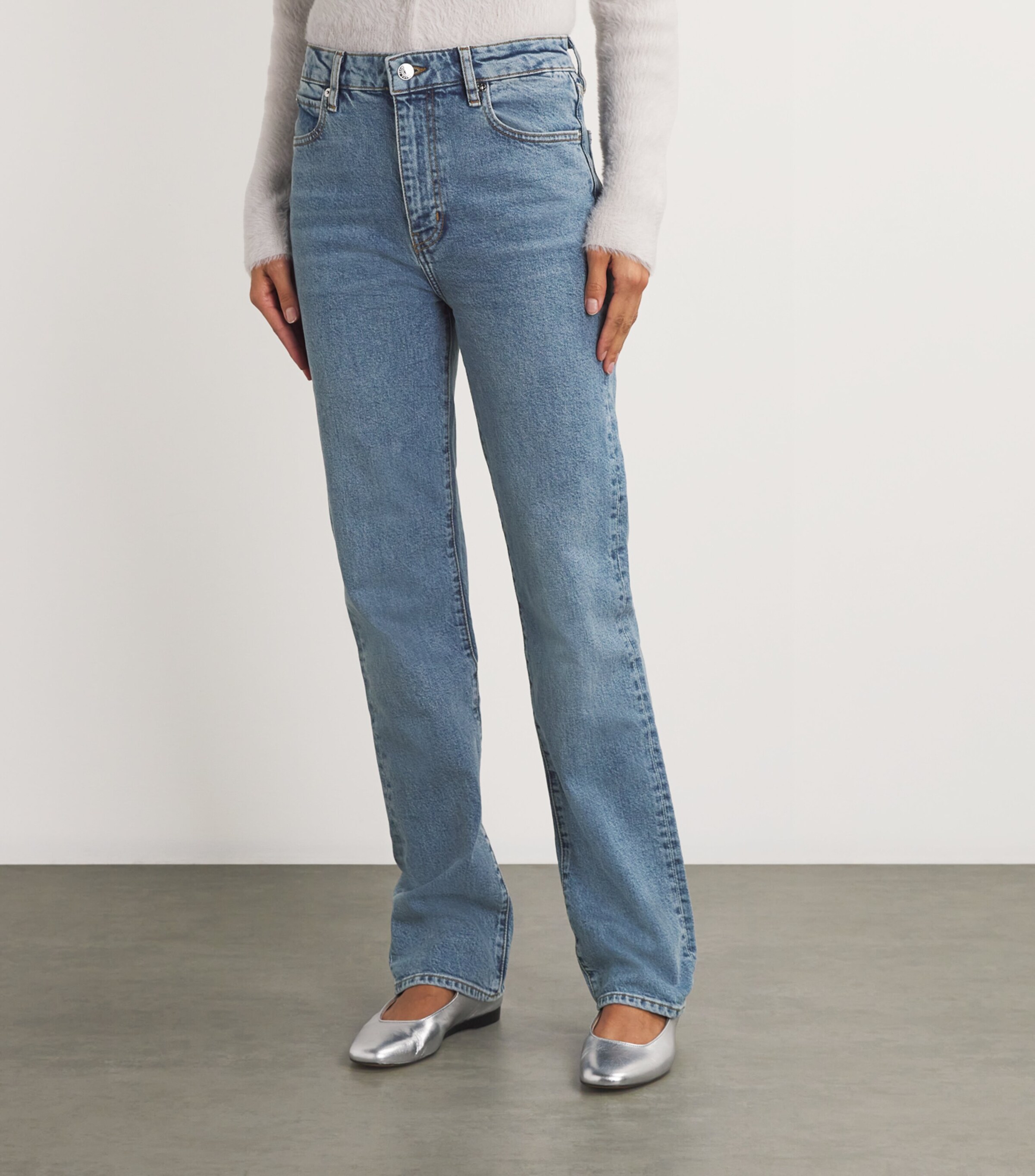 【送料&関税込】Frame the Ritz Ruler Blue Flared Jeans With THE RITZ RULER TABOO – FRAME