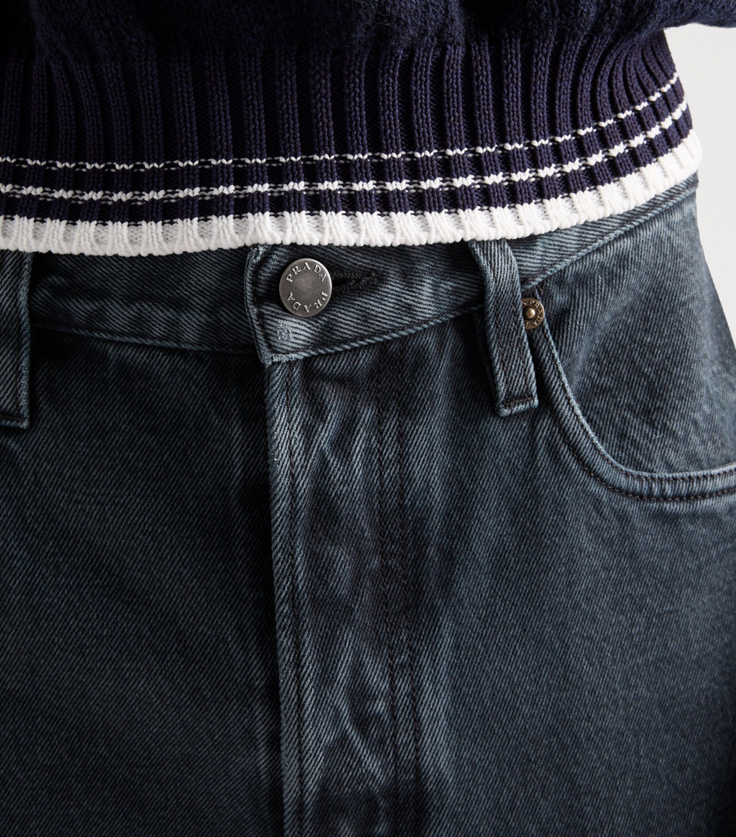 24AW PRADA/Over Dyed Jeans/ブラックデニム/イタリア製 Prada wide-leg Selvedge Jeans | Black | FARFETCH