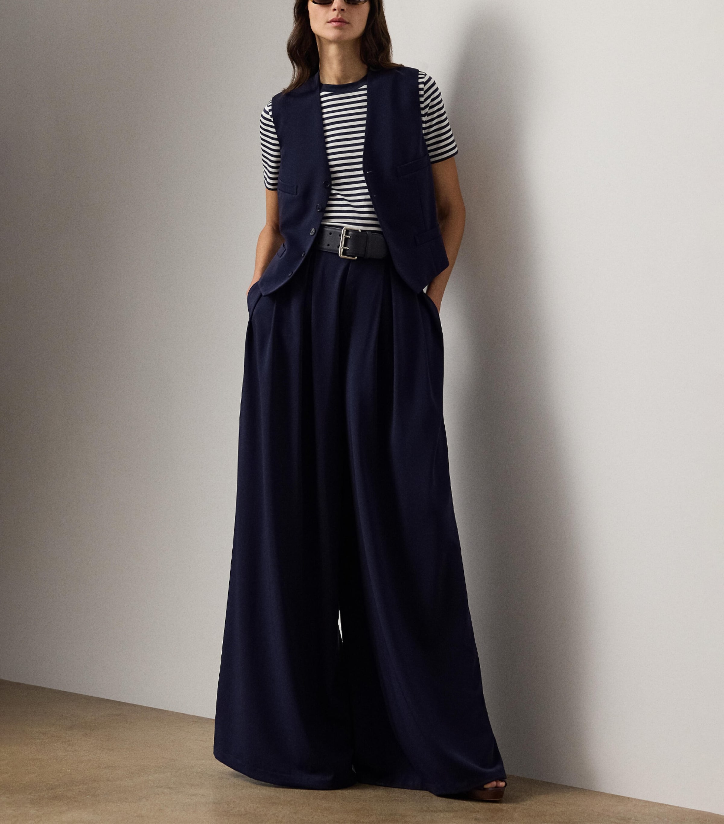 Wool Jaiden Waistcoat NAVY-410 Image 2