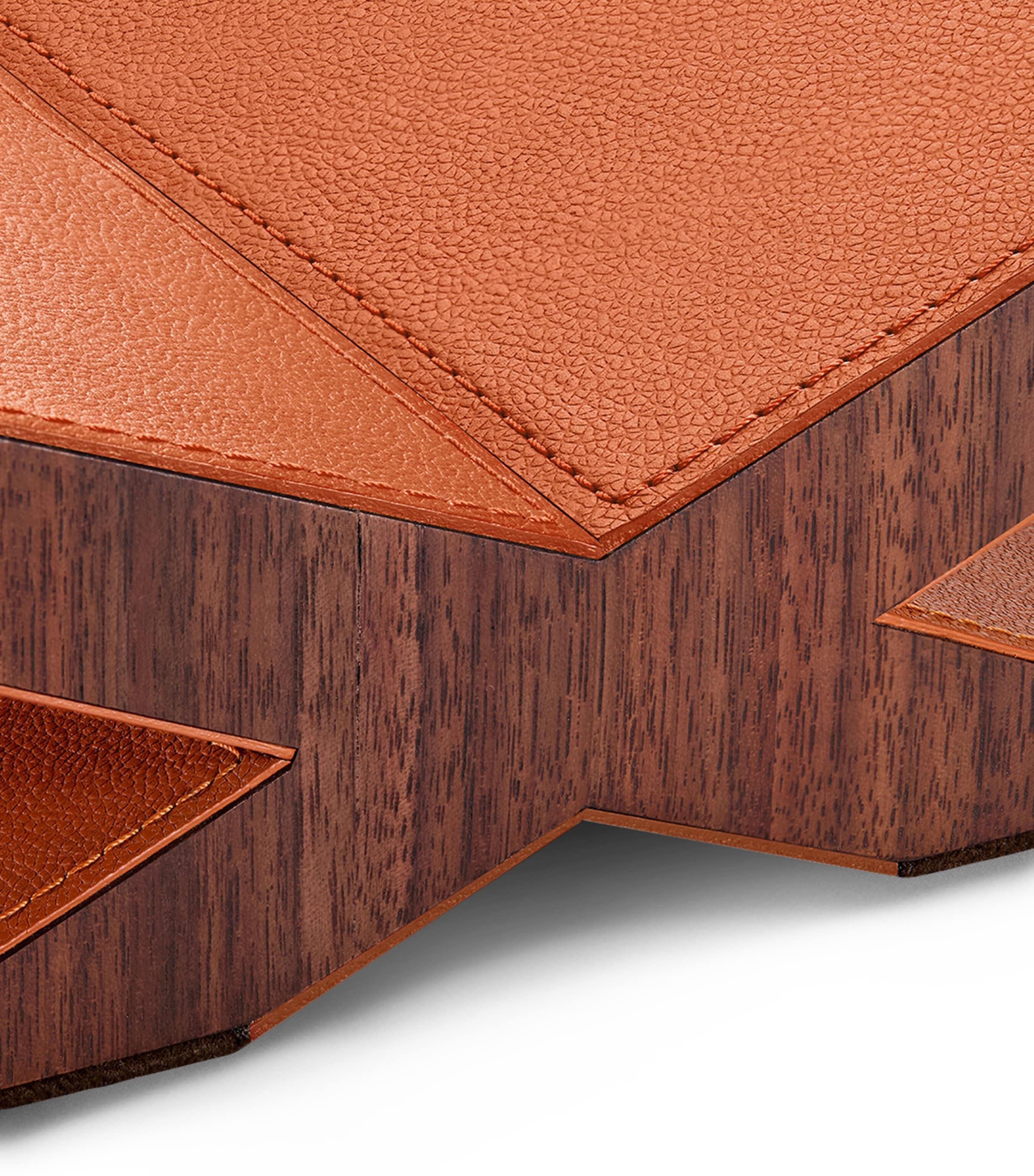 Walnut-Leather Culture Bookstand CAMEL Image 5