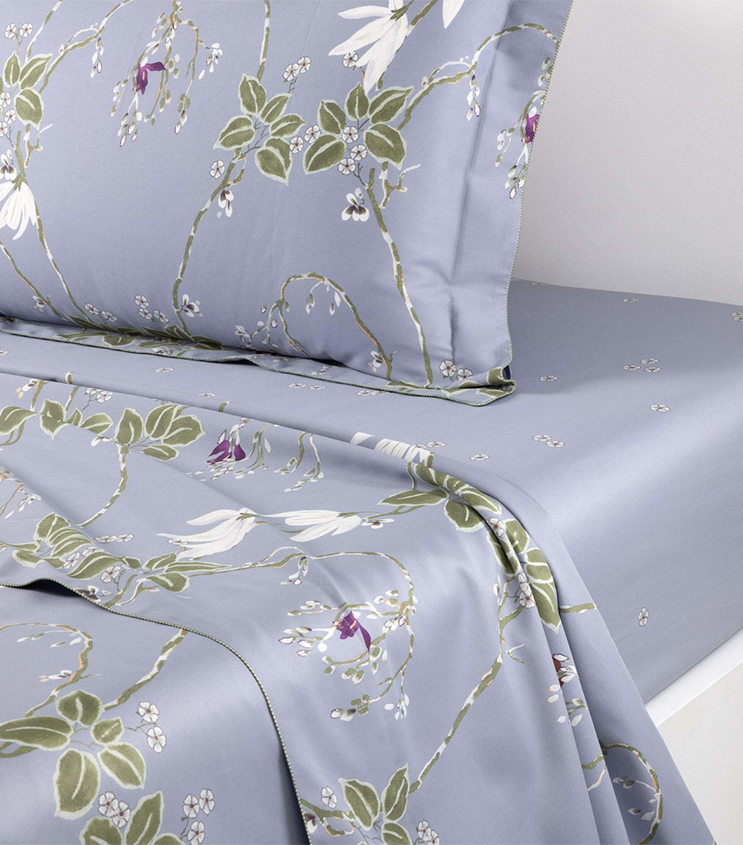 Yves Delorme Organic Cotton Rameau Double Flat Sheet (240cm x 295cm) Blue Image 2