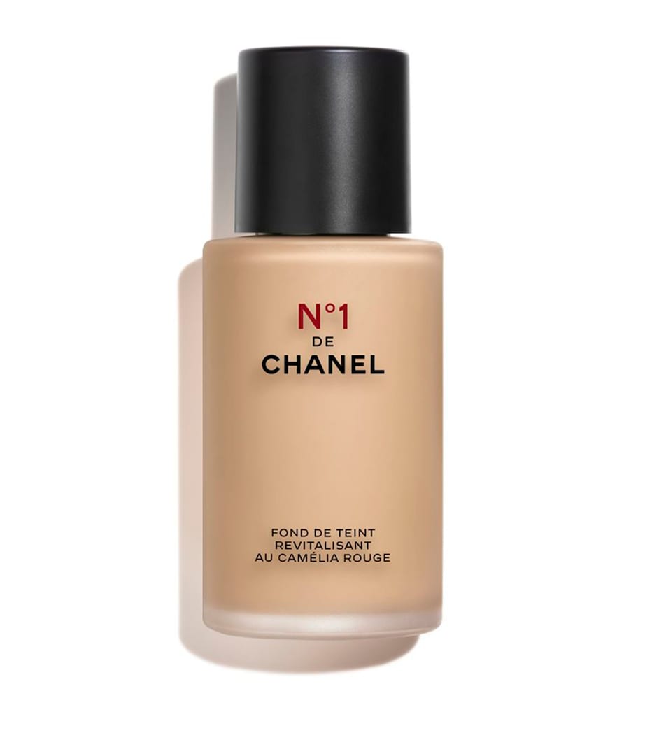 N°1 DE CHANEL Revitalizing Foundation NUDE 12 Image 1