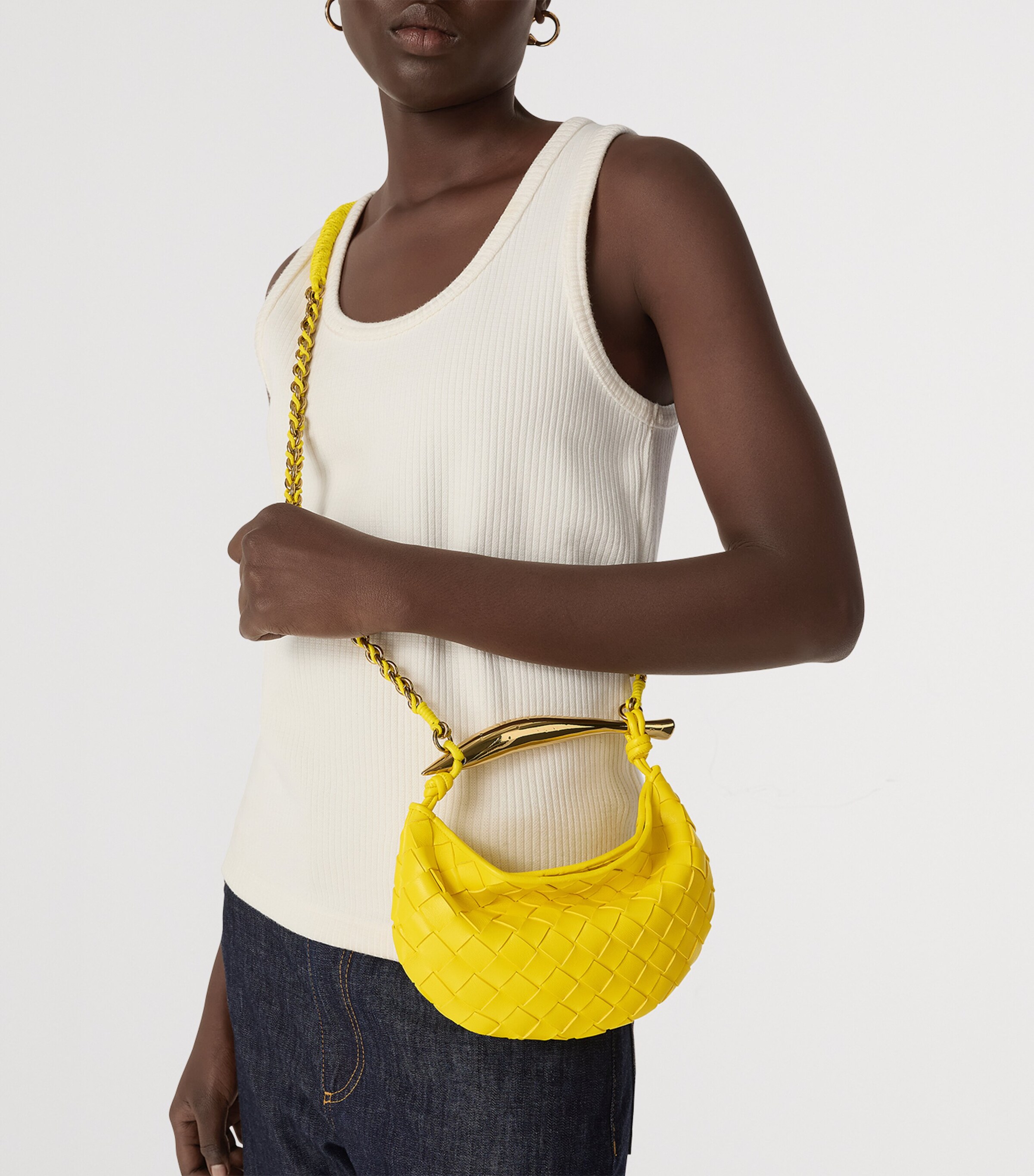 BOTTEGA VENETA ショルダーバッグ レモンウォッシュド Bottega Veneta Yellow Baby Lambskin Sardine Cross-Body Bag