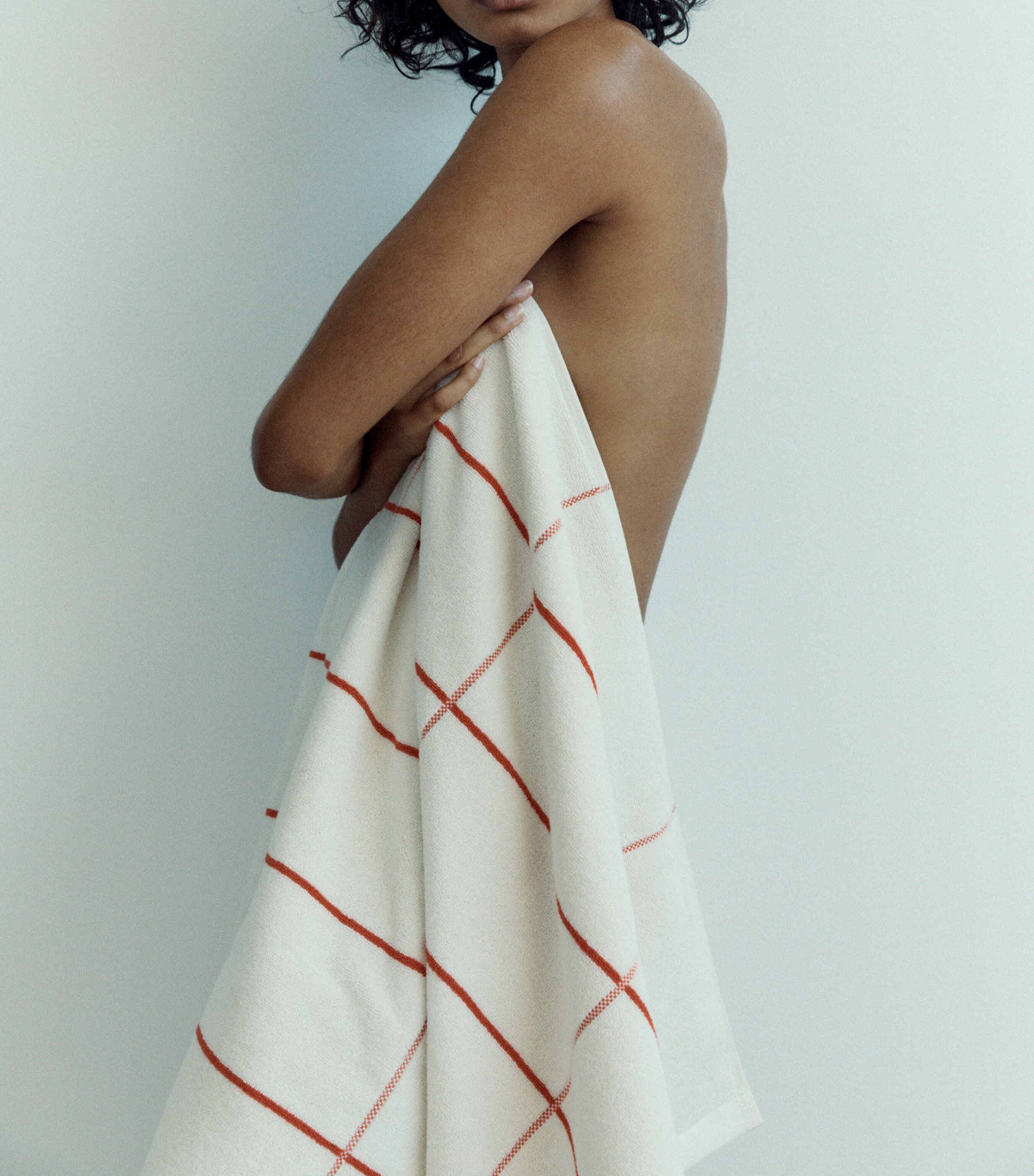 Bethell Bath Towel (70cm x 140cm) PALOMA SUN / ECRU Image 3