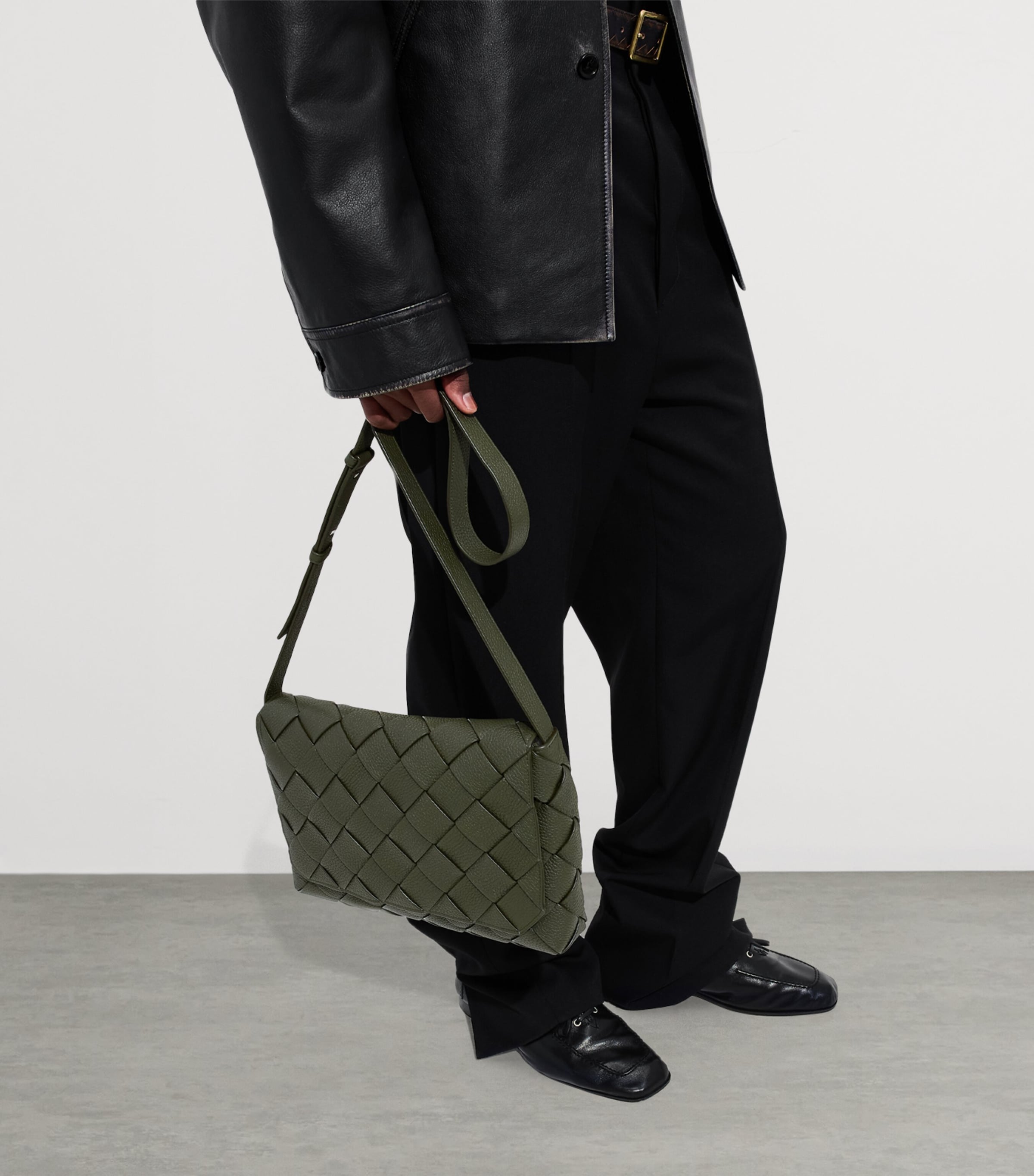 Bottega Veneta Large Leather Diago Cross-Body Bag Image 4