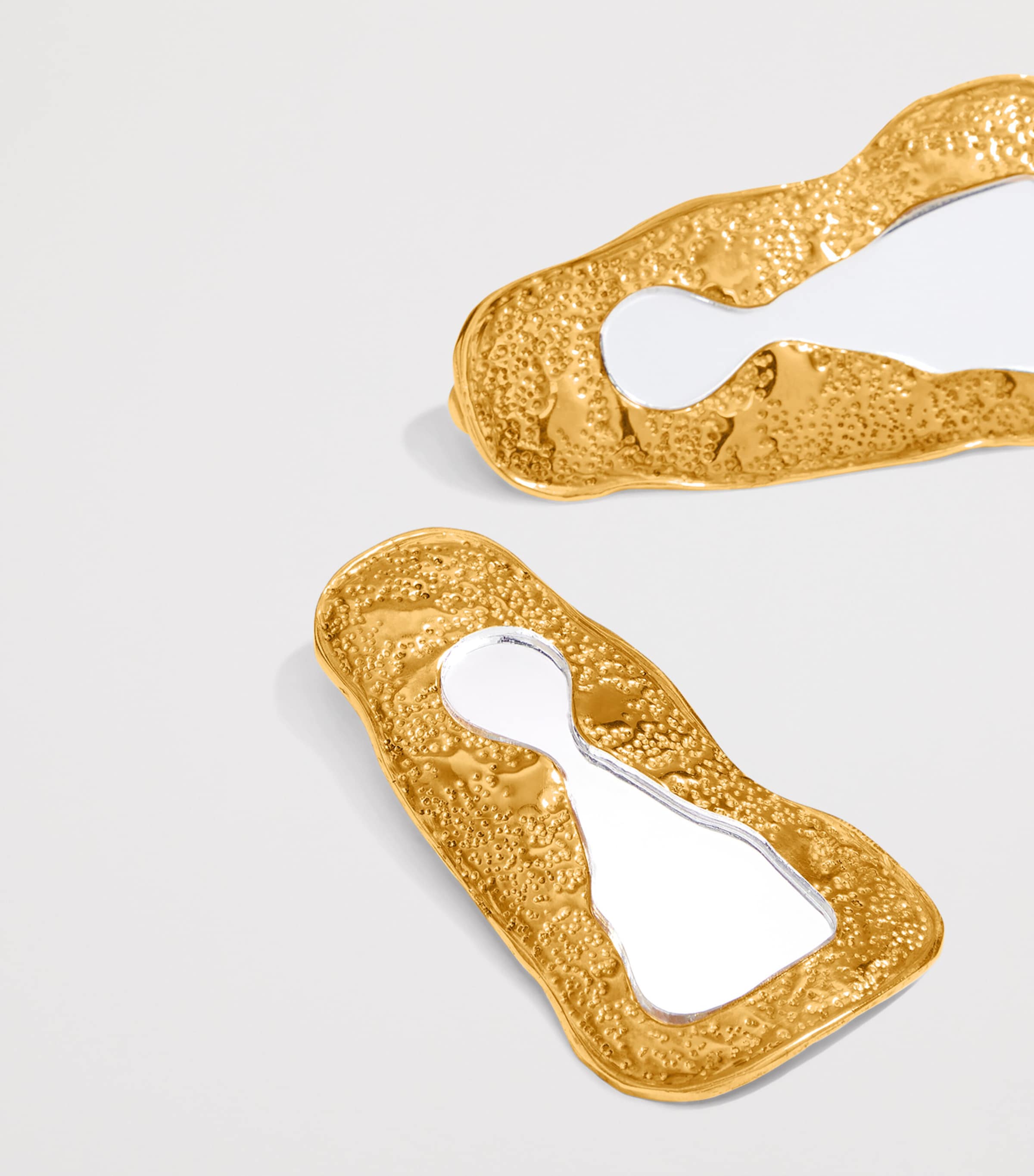 Keyhole Pendant Earrings 001 GOLD Image 3