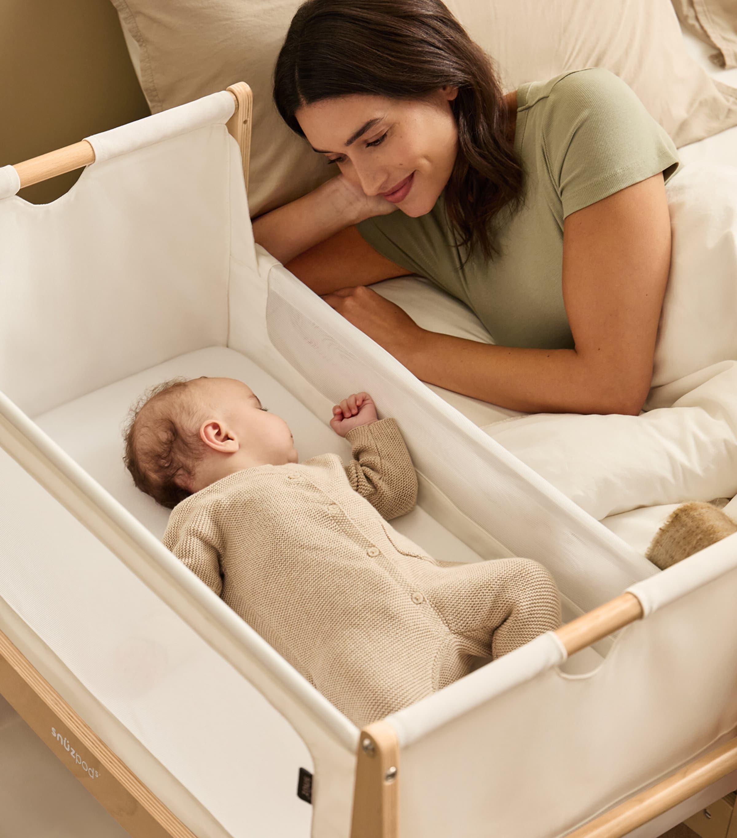 SnüzPod 5 Bedside Crib NATURAL Image 5
