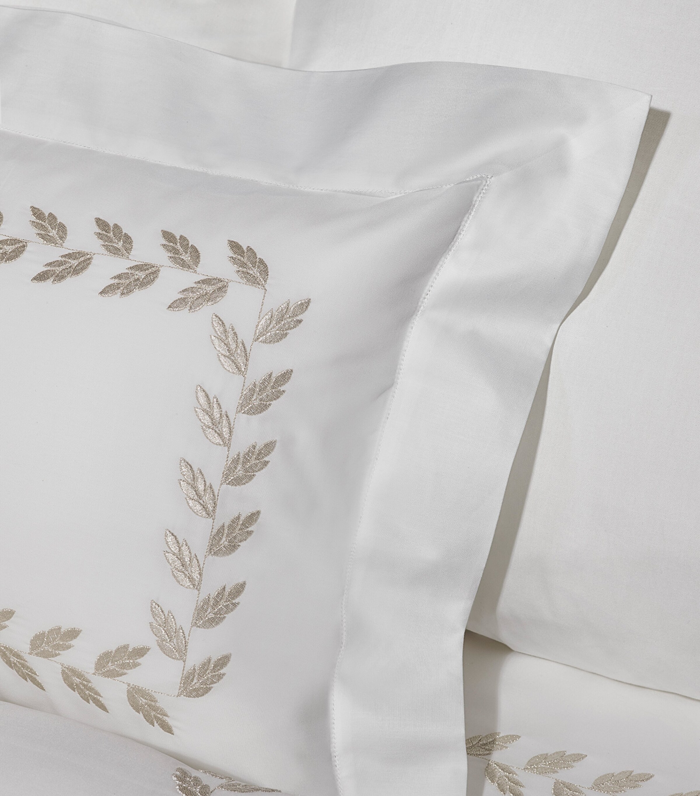 Pratesi Federico Bolster Sham (13cm x 41cm) Wht/antique Svr Image 2