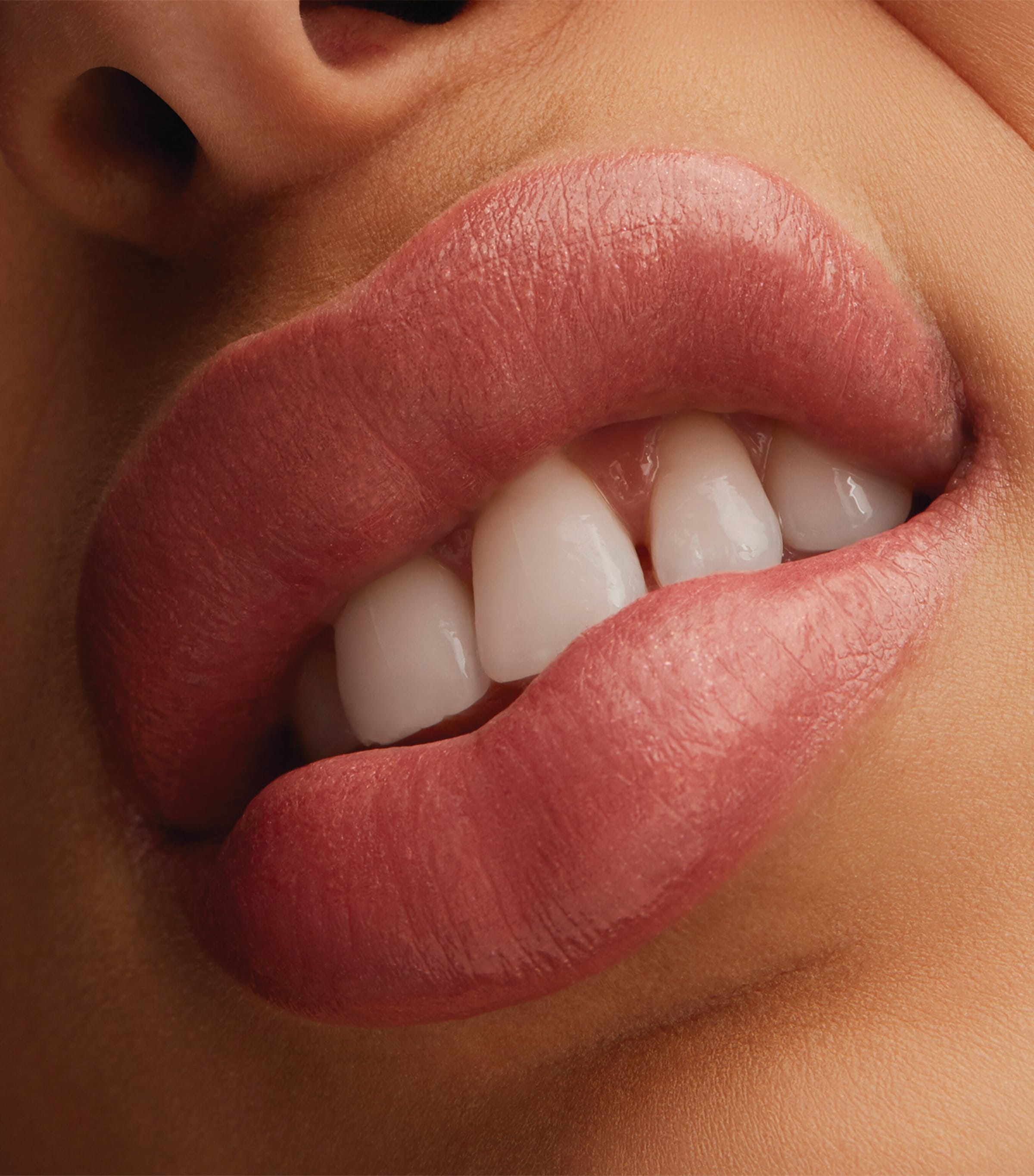 Lustreglass Sheer-Shine Lipstick THANKS, IT'S M·A·C! Image 10