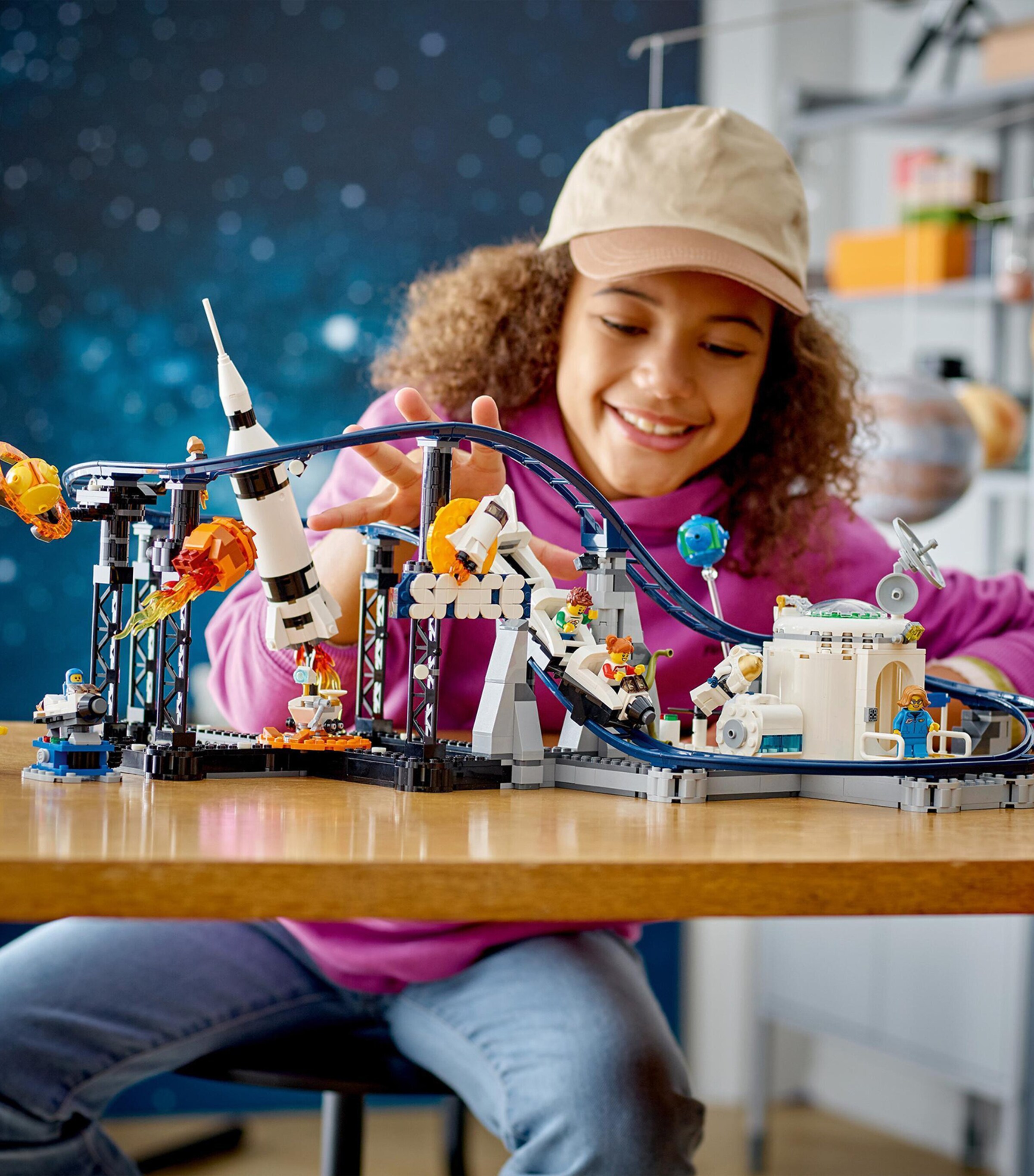 Lego Space Roller Coaster 31142 Image 4