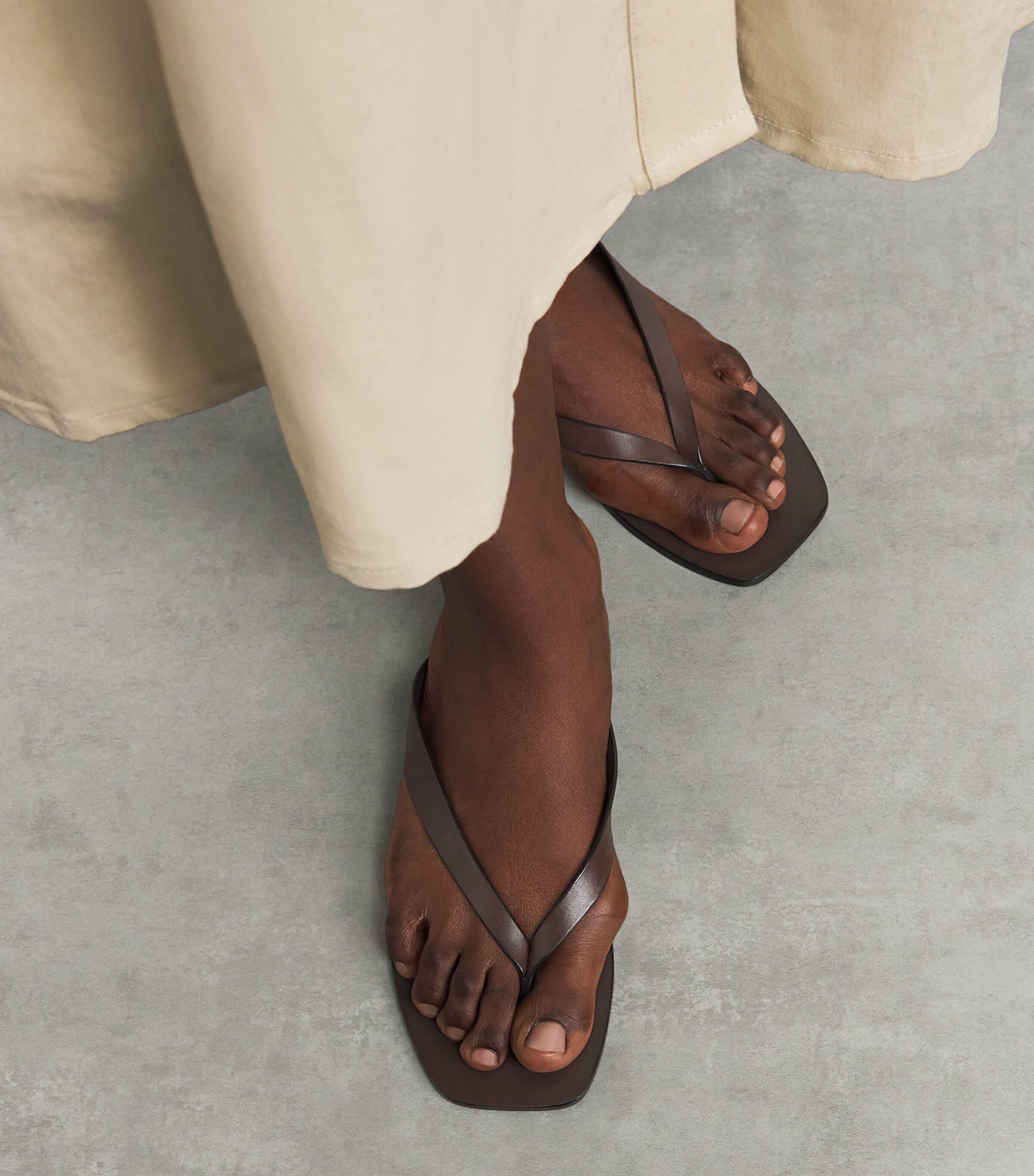 A.EMERY Leather Kinto Flip Flops Walnut Image 4
