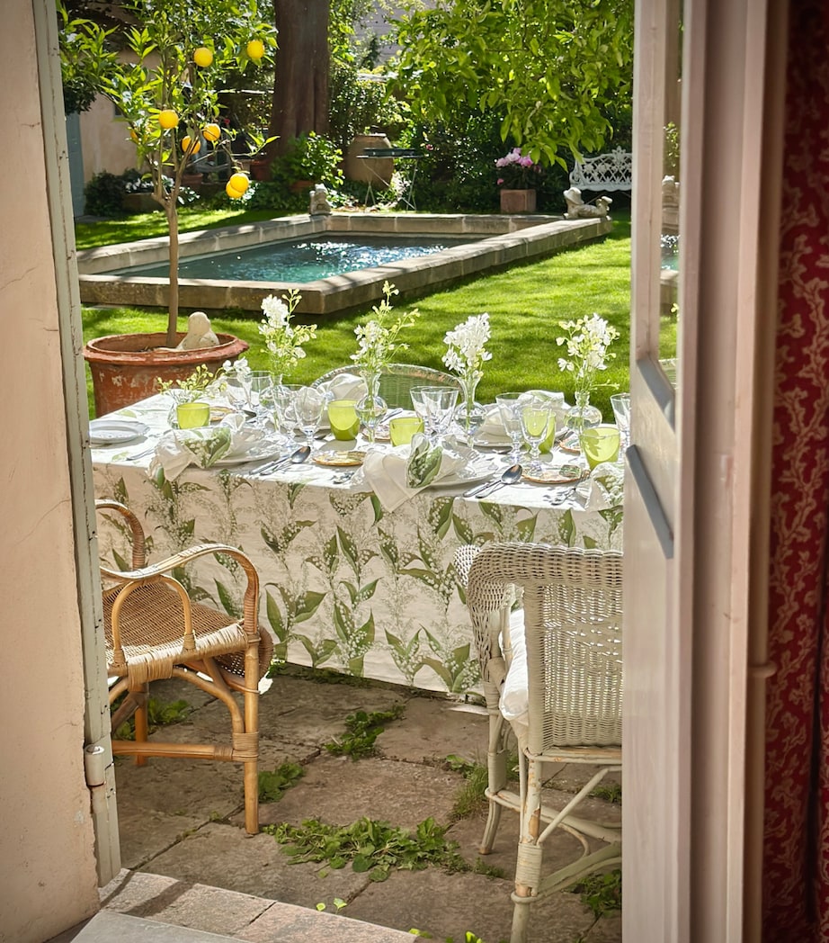 Linen Lily of the Valley Tablecloth (165cm x 380cm) WHITE/GREEN Image 6