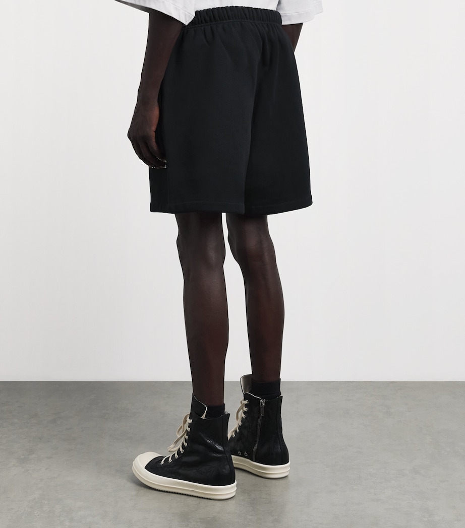 FEAR OF GOD ESSENTIALS Mens Logo Classic Sweatshorts Vintage Black Image 5