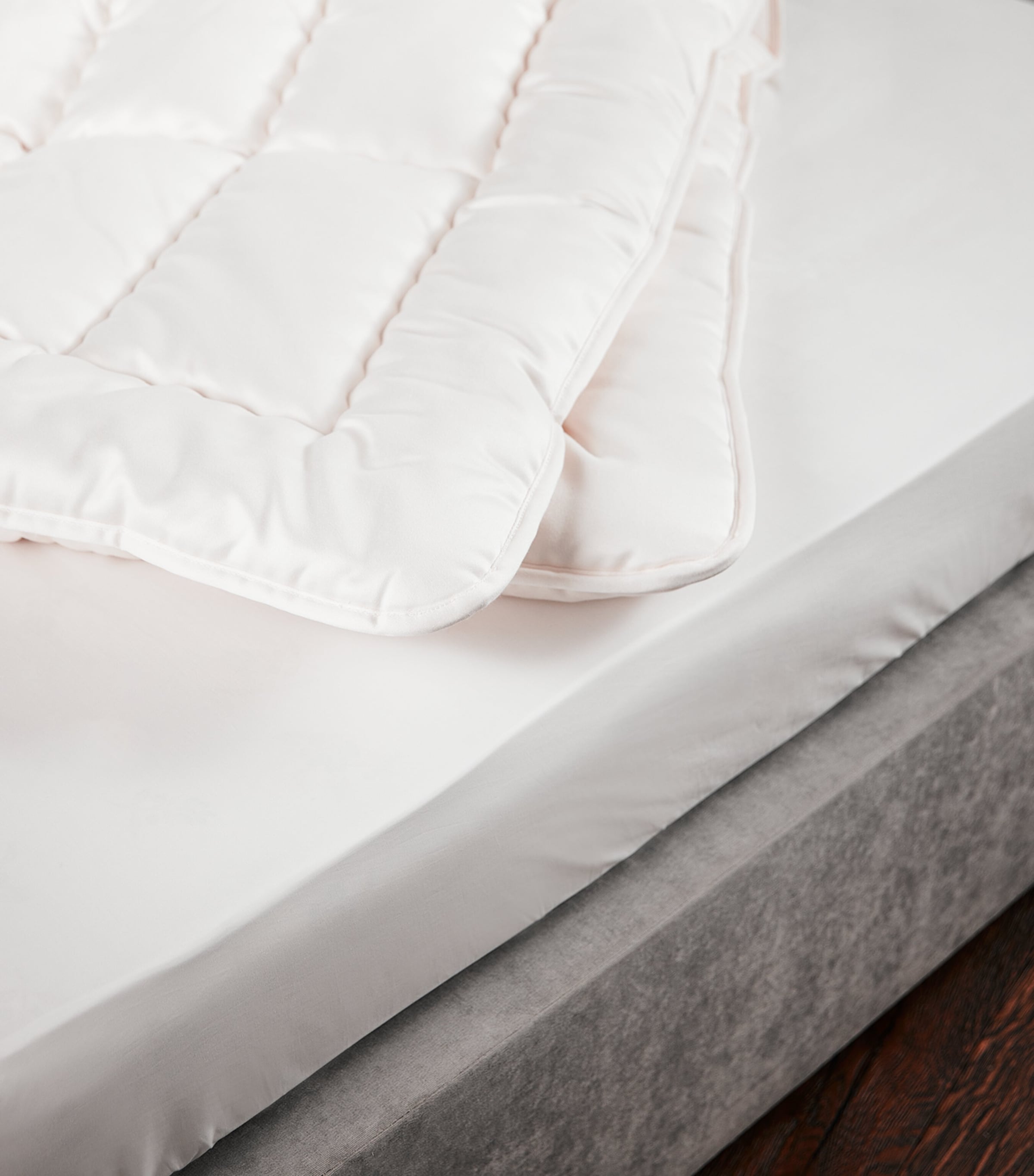 Heaven Luxury Supreme Mattress Topper (150cm x 200cm) WHITE Image 4