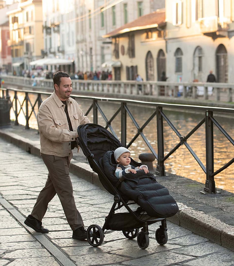 Winter Stroller Set with Footmuff and Gloves BISCOTTI Image 7