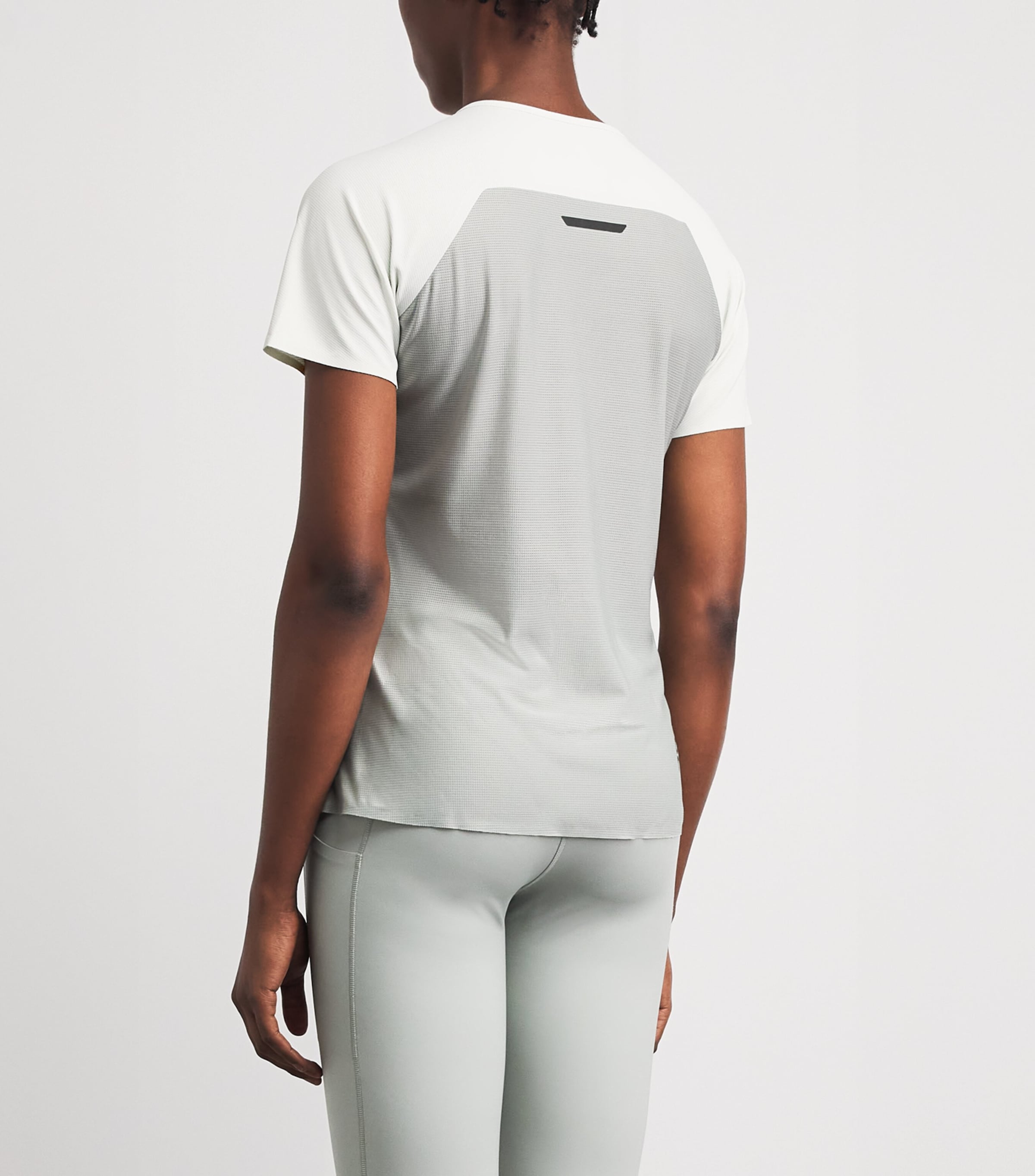 On Womens Performance T-Shirt Grey Image 5