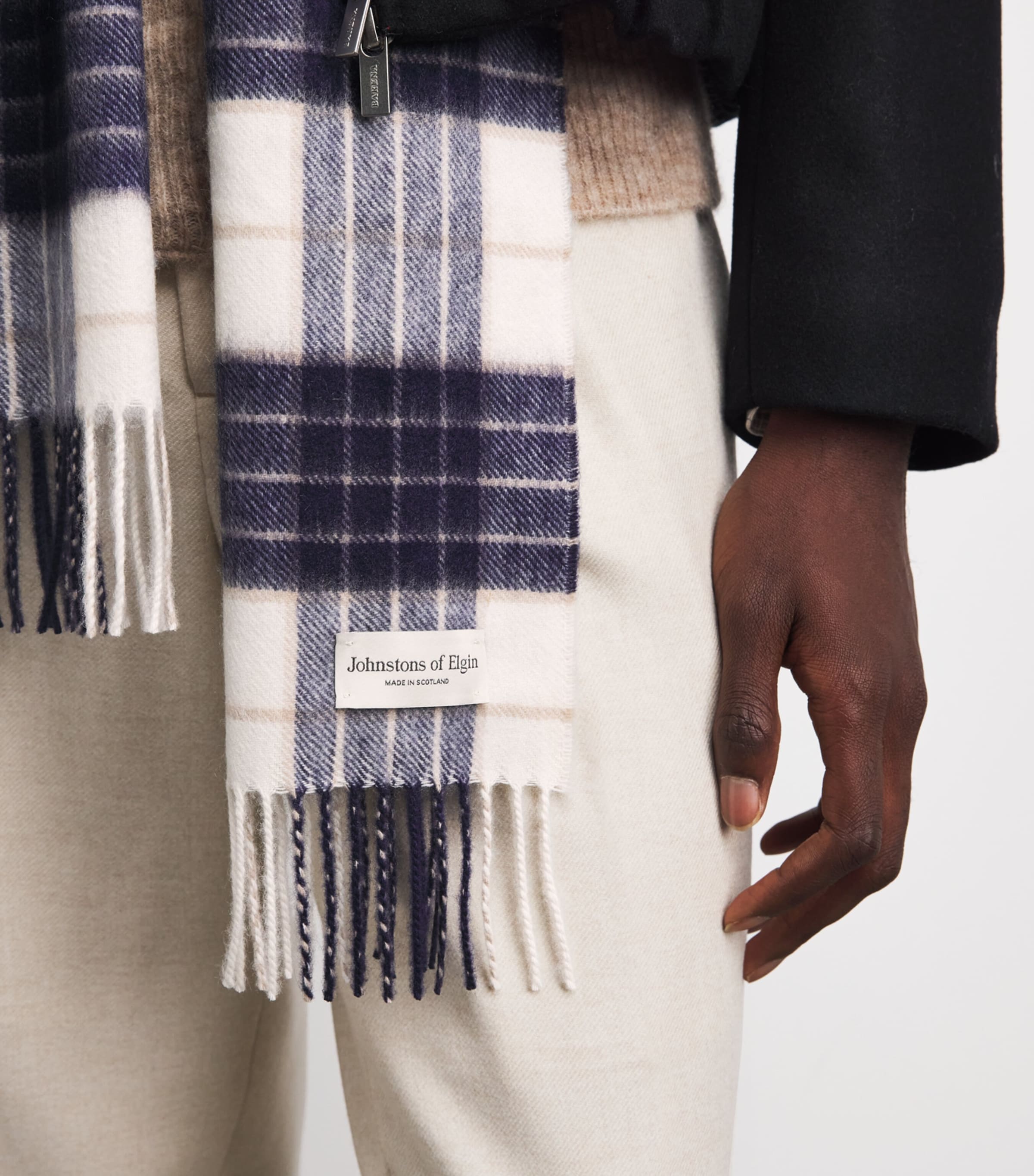 Johnstons Of Elgin Cashmere Tartan Scarf Knockmore Image 3