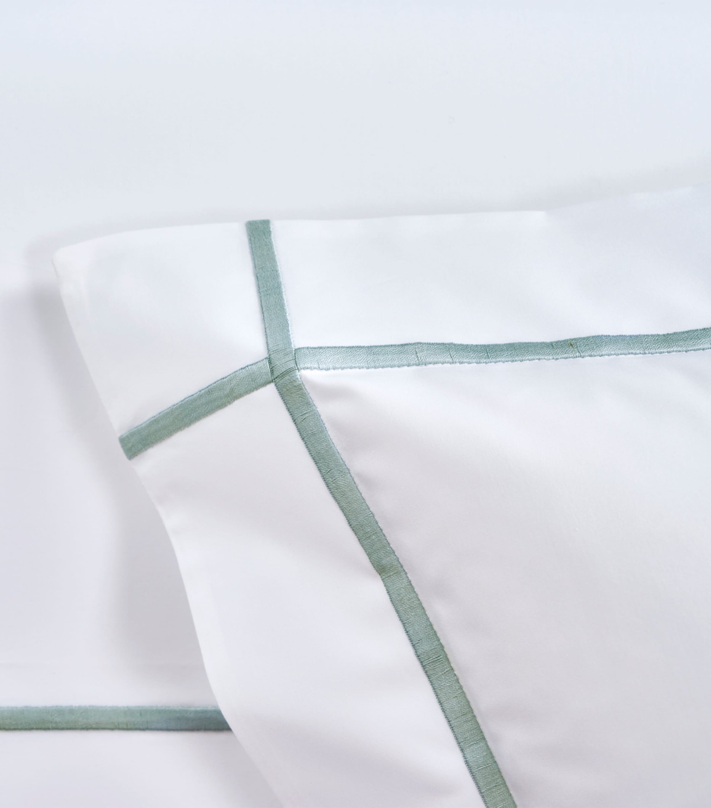 Yves Delorme Athena King Oxford Pillowcase (50cm x 90cm) Fjord Image 5