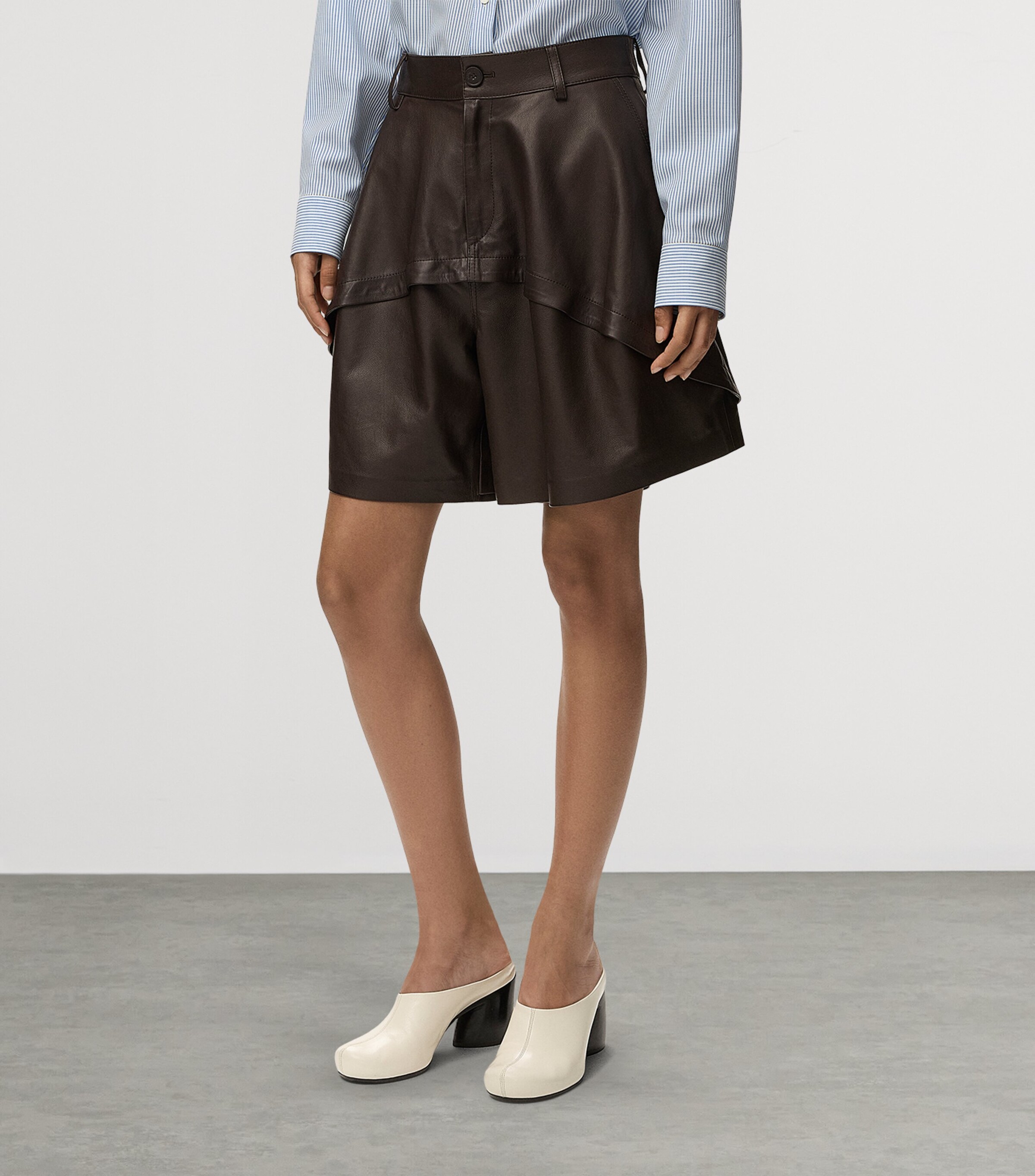 LOEWE Womens Nappa Leather Longline Shorts Dark Brown Image 3
