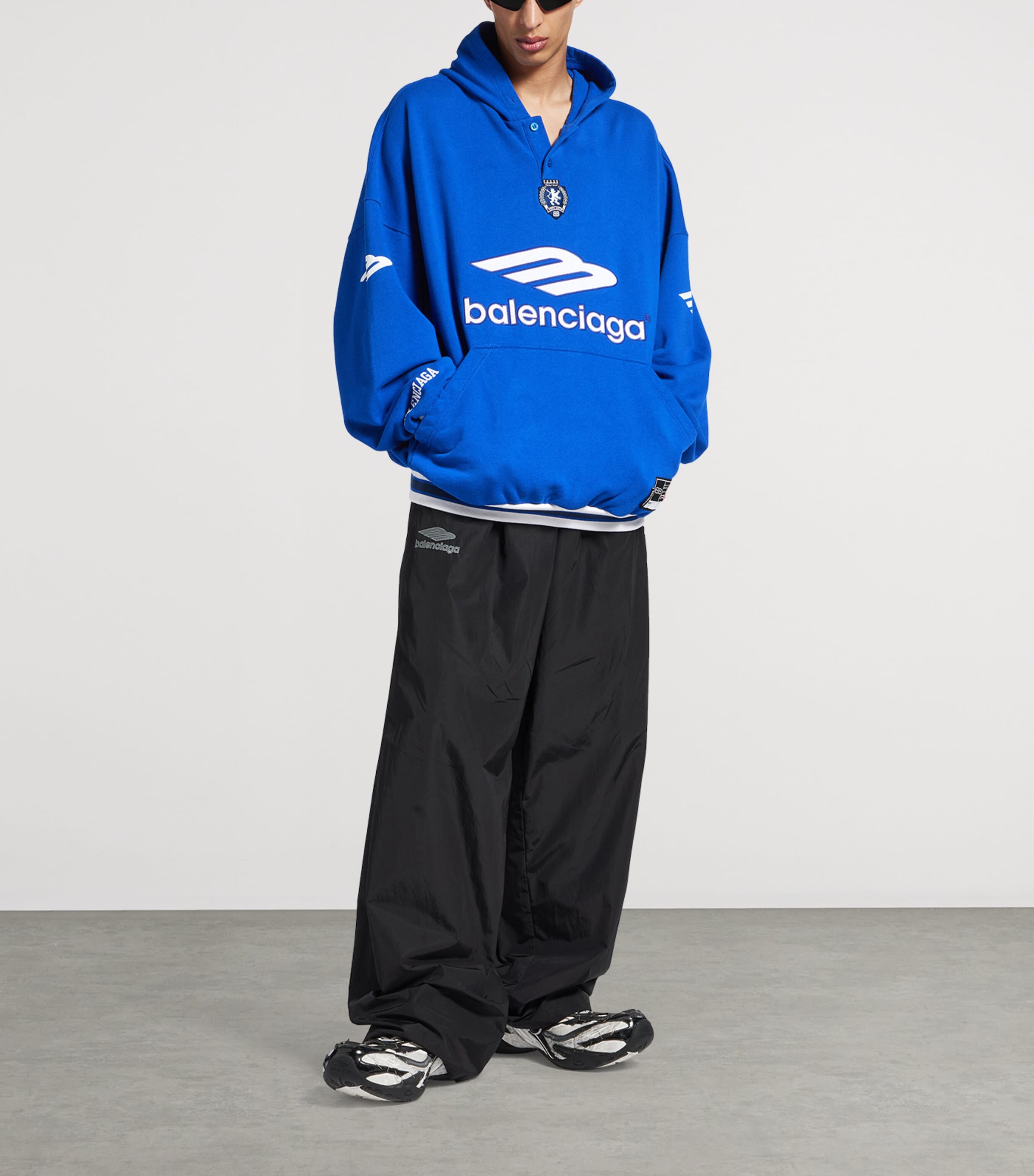 Oversized Logo Hoodie 4701 Image 2