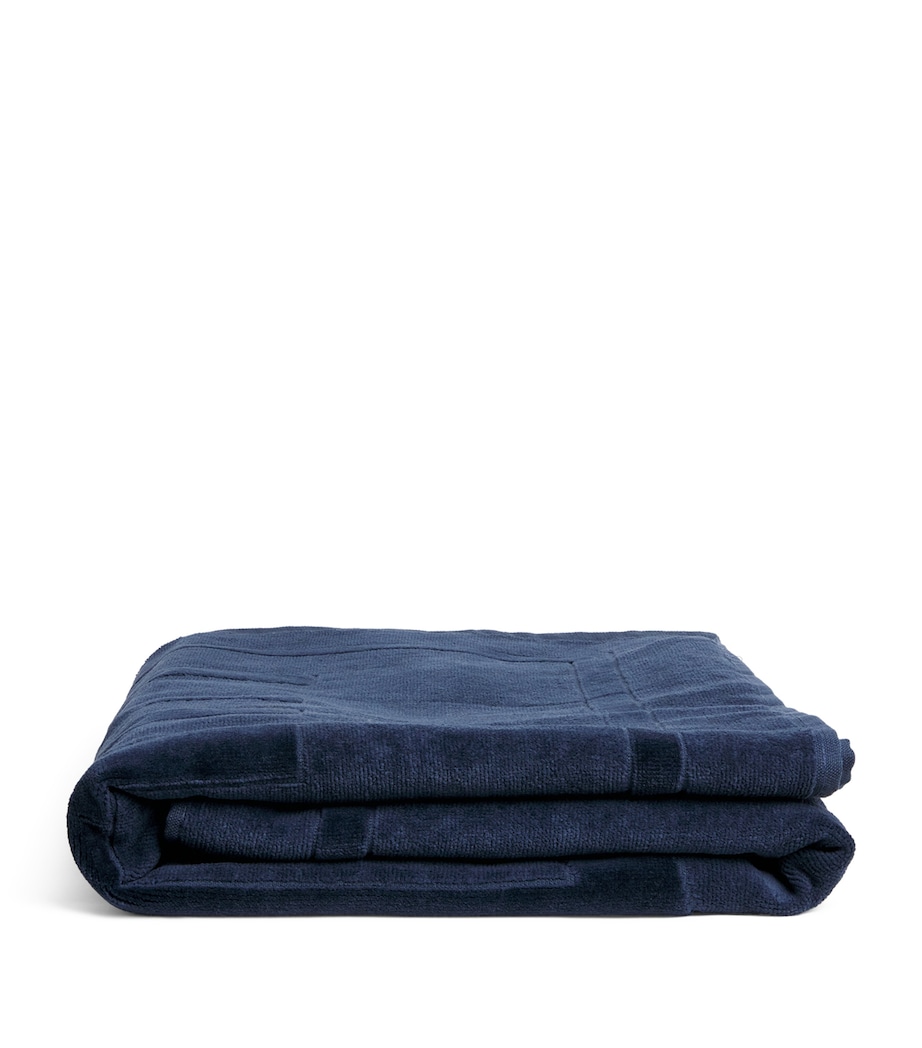 Vilebrequin Organic Cotton Logo Beach Towel (90cm x 180cm) Bleu Marine Image 1