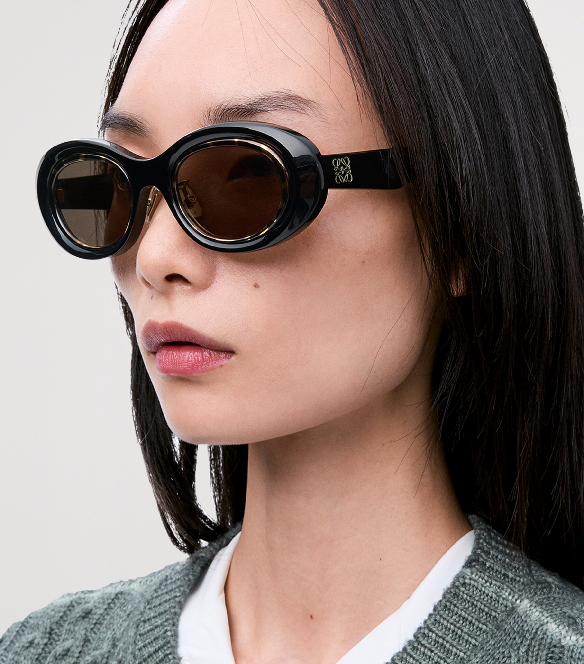 Mini Anagram Oval Sunglasses BLACK Image 4