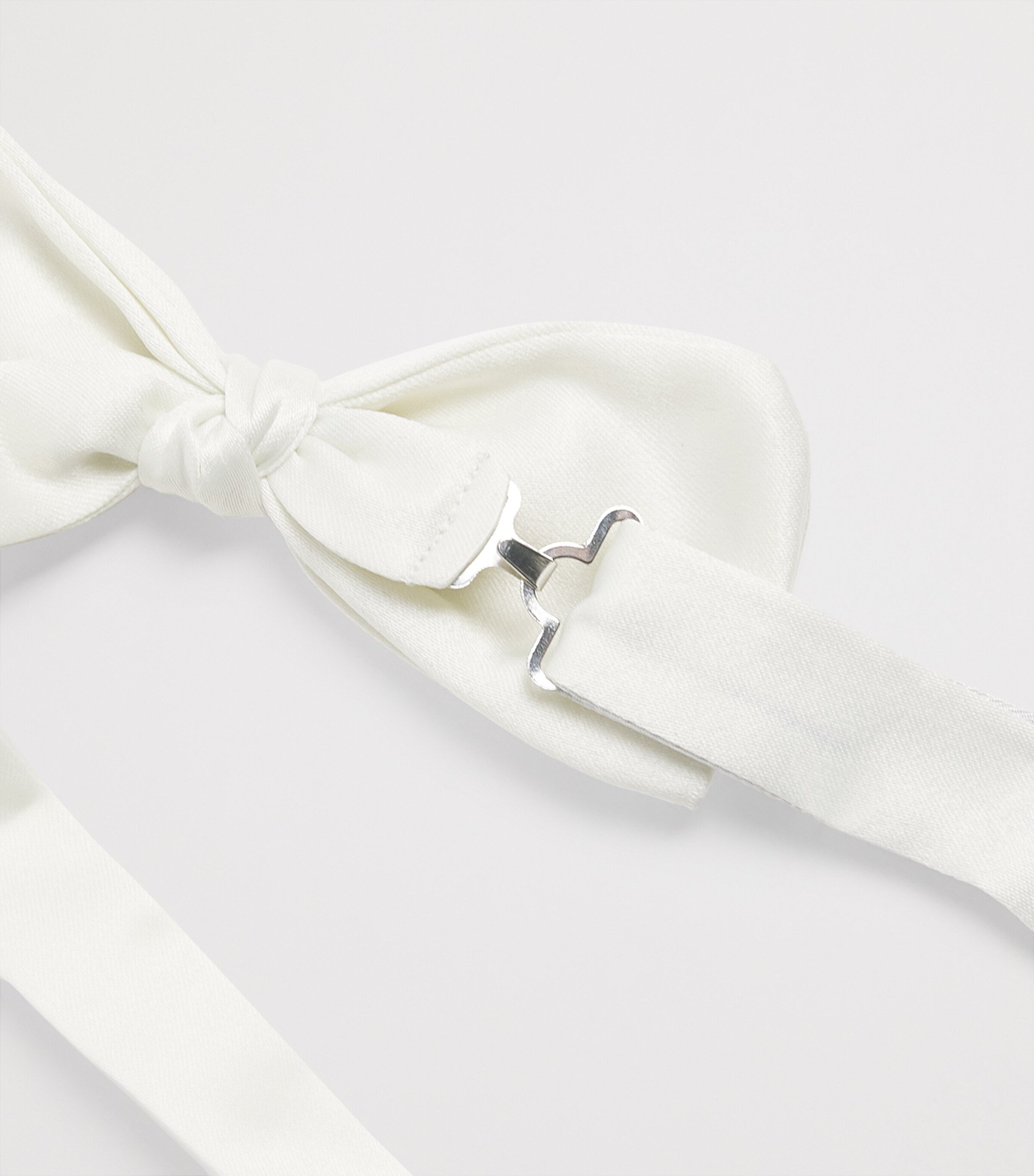 Pal Zileri Bow Tie Image 3