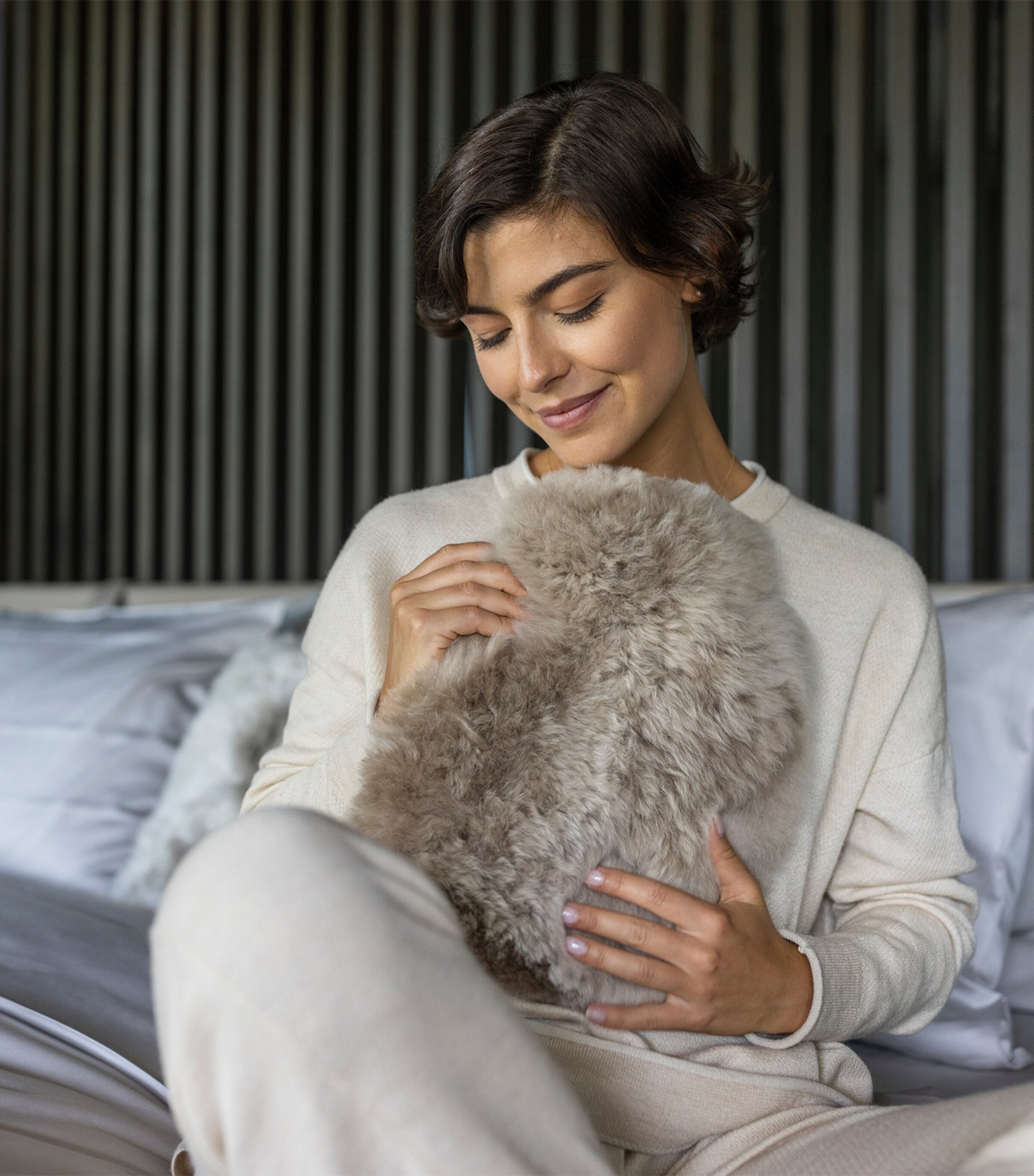 Weich Calmo Hot Water Bottle (1.8L) Taupe Image 4