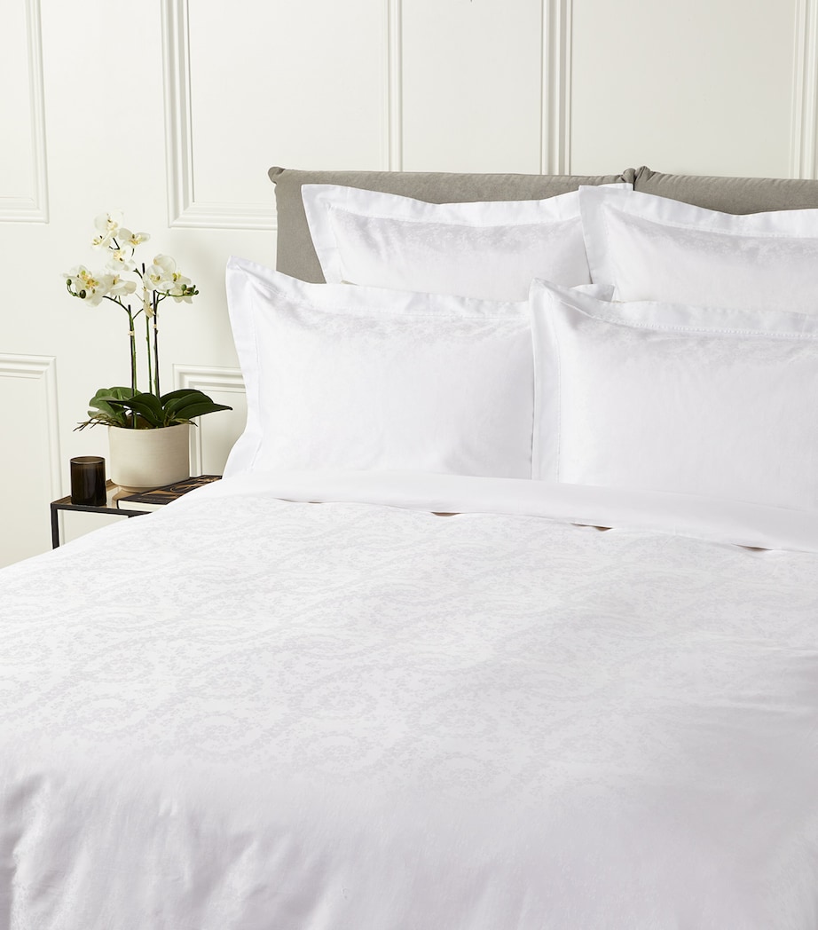 Suave Super King Fitted Sheet (180cm x 200cm) WHITE Image 4