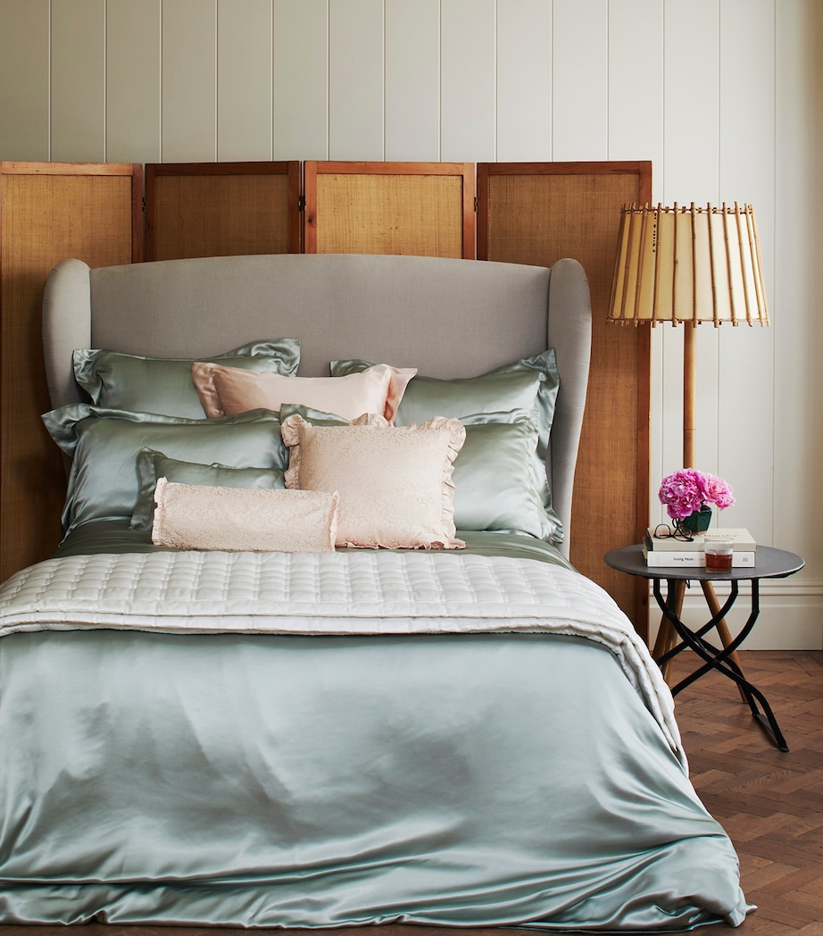 Silk Super King Fitted Sheet (180cm x 200cm) SAGE Image 1