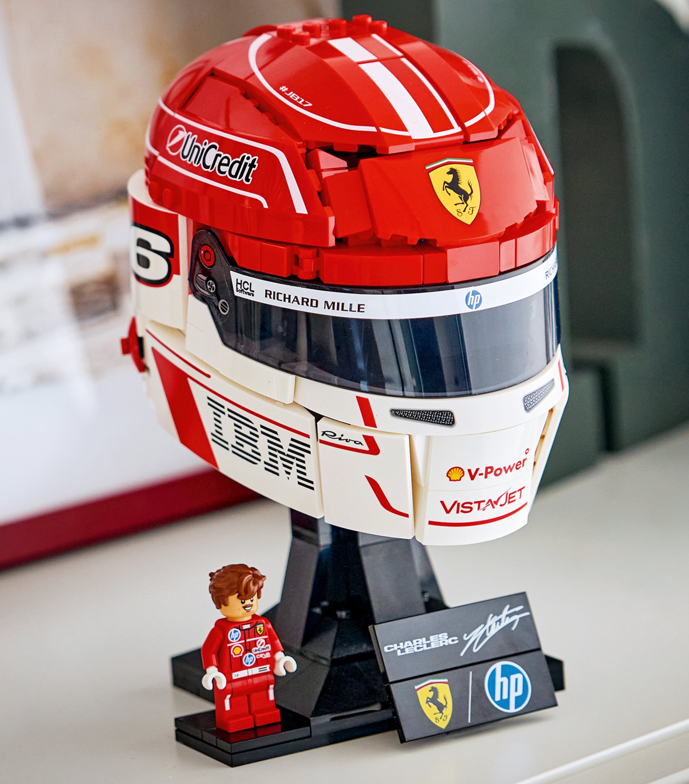 Lego Editions Scuderia Ferrari HP Charles Leclerc Helmet 43014 Image 3