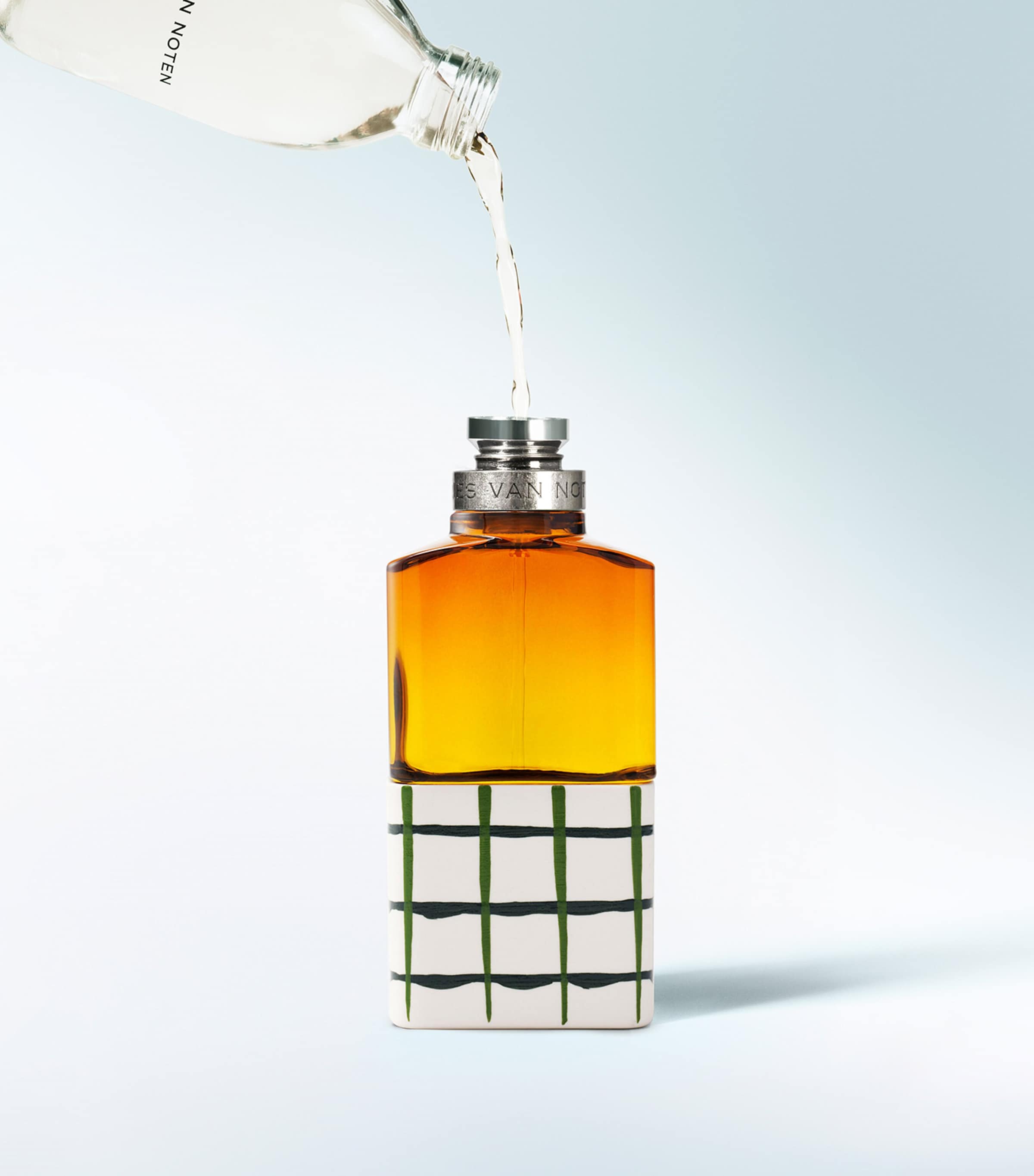 DRIES VAN NOTEN Rock The Myrrh Eau de Parfum (200ml) - Refill Image 4