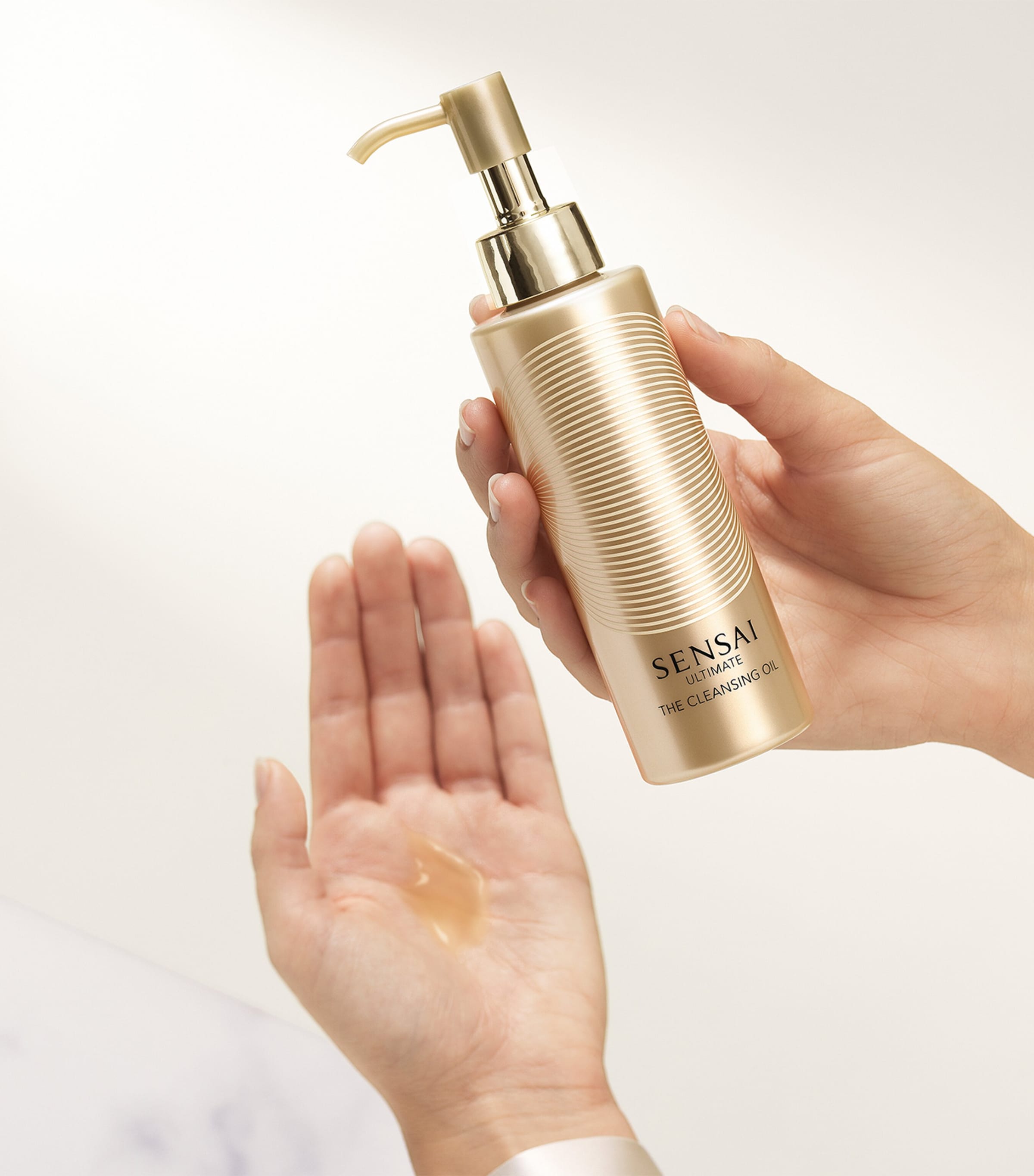 Ultimate The Cleansing Oil (150ml) NO COLOUR Image 3