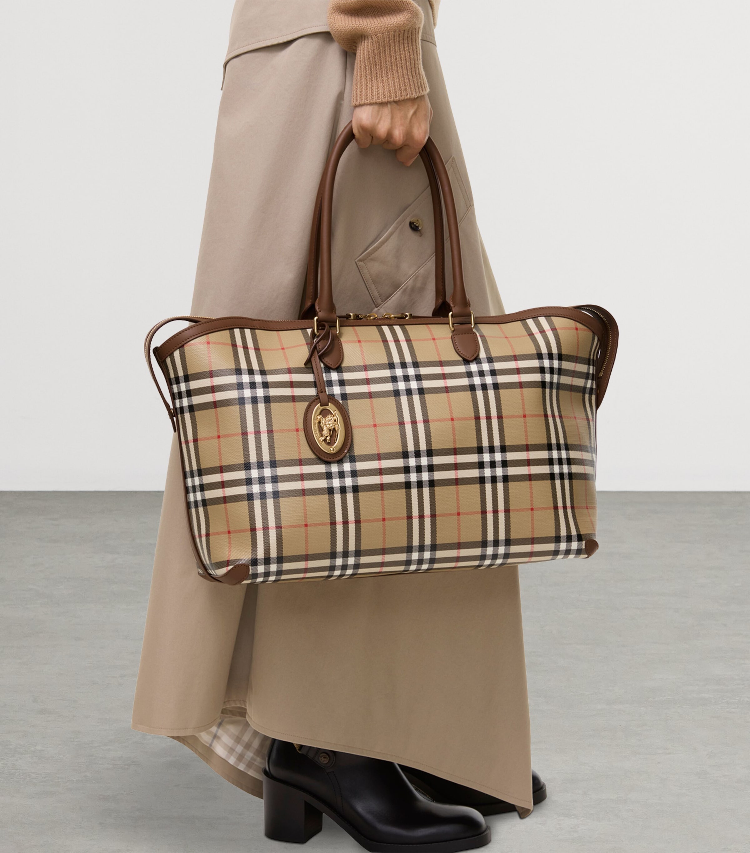 Burberry Womens Medium Check Zipped Tote Bag Archive Beige Image 3