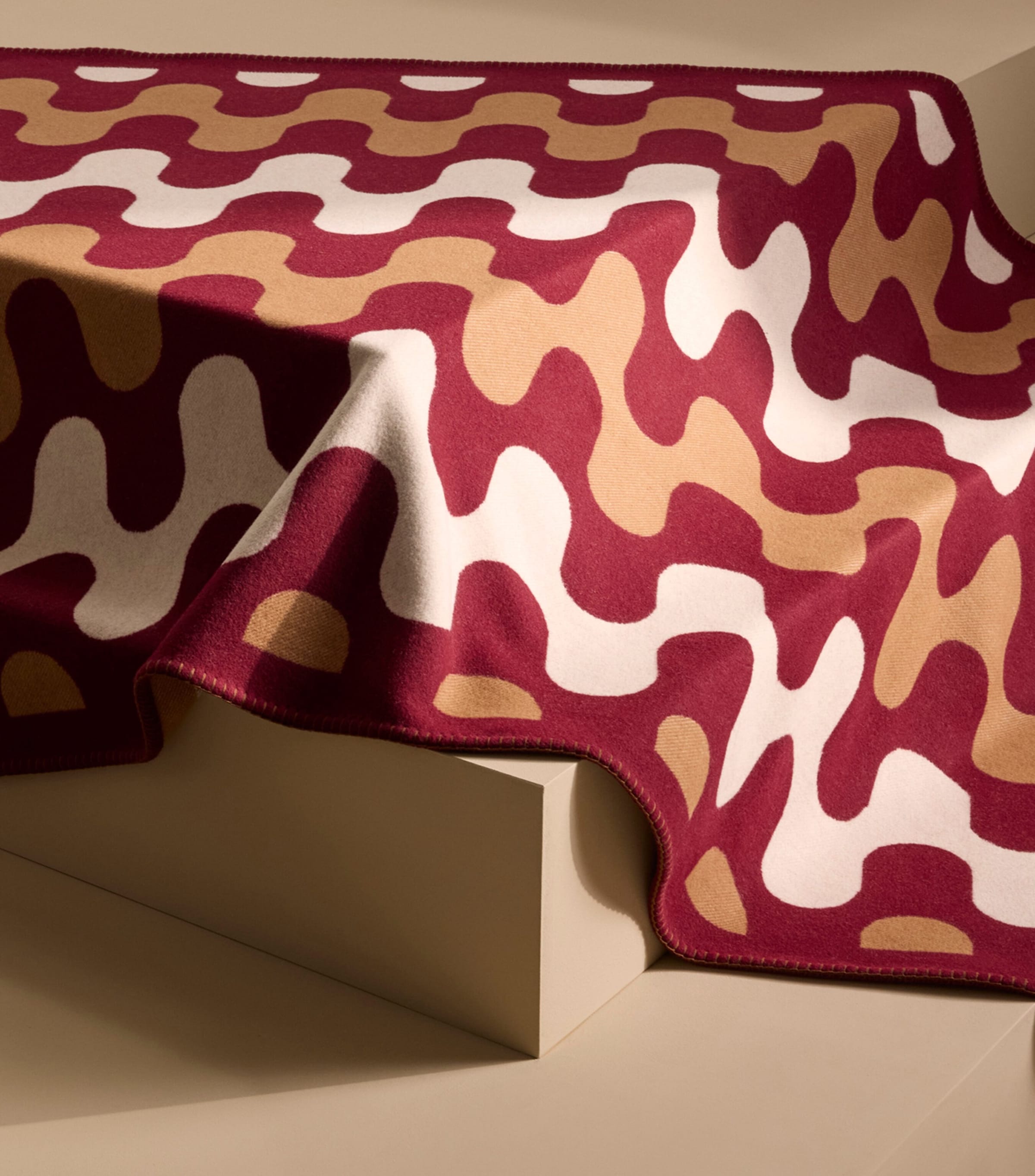 Wool Modernism Throw (135cm x 220cm) 7E15 - BURGUNDY/TAN Image 4