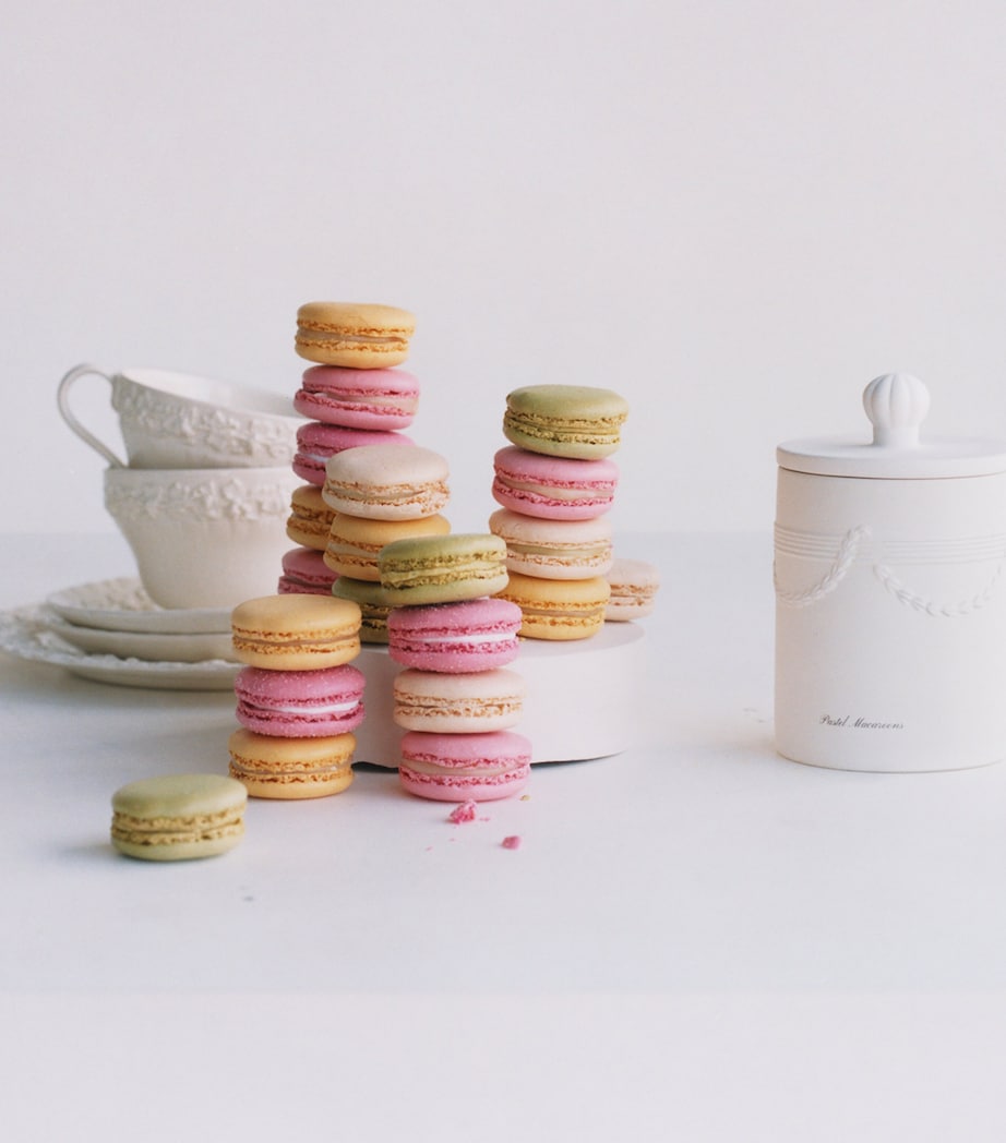 Pastel Macaroons Townhouse Candle (300g) NO COLOUR Image 2