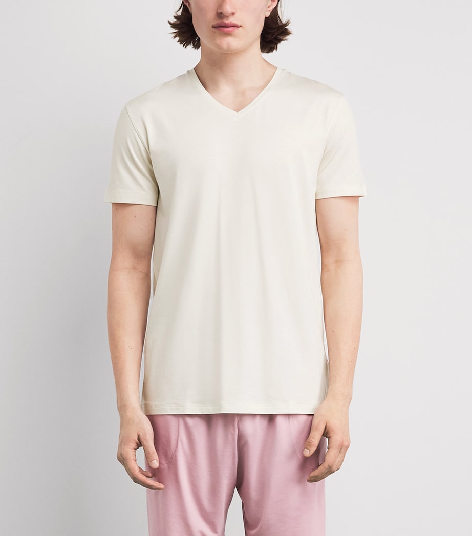 Derek Rose Mens Basel V-Neck Lounge T-Shirt Bei Image 4