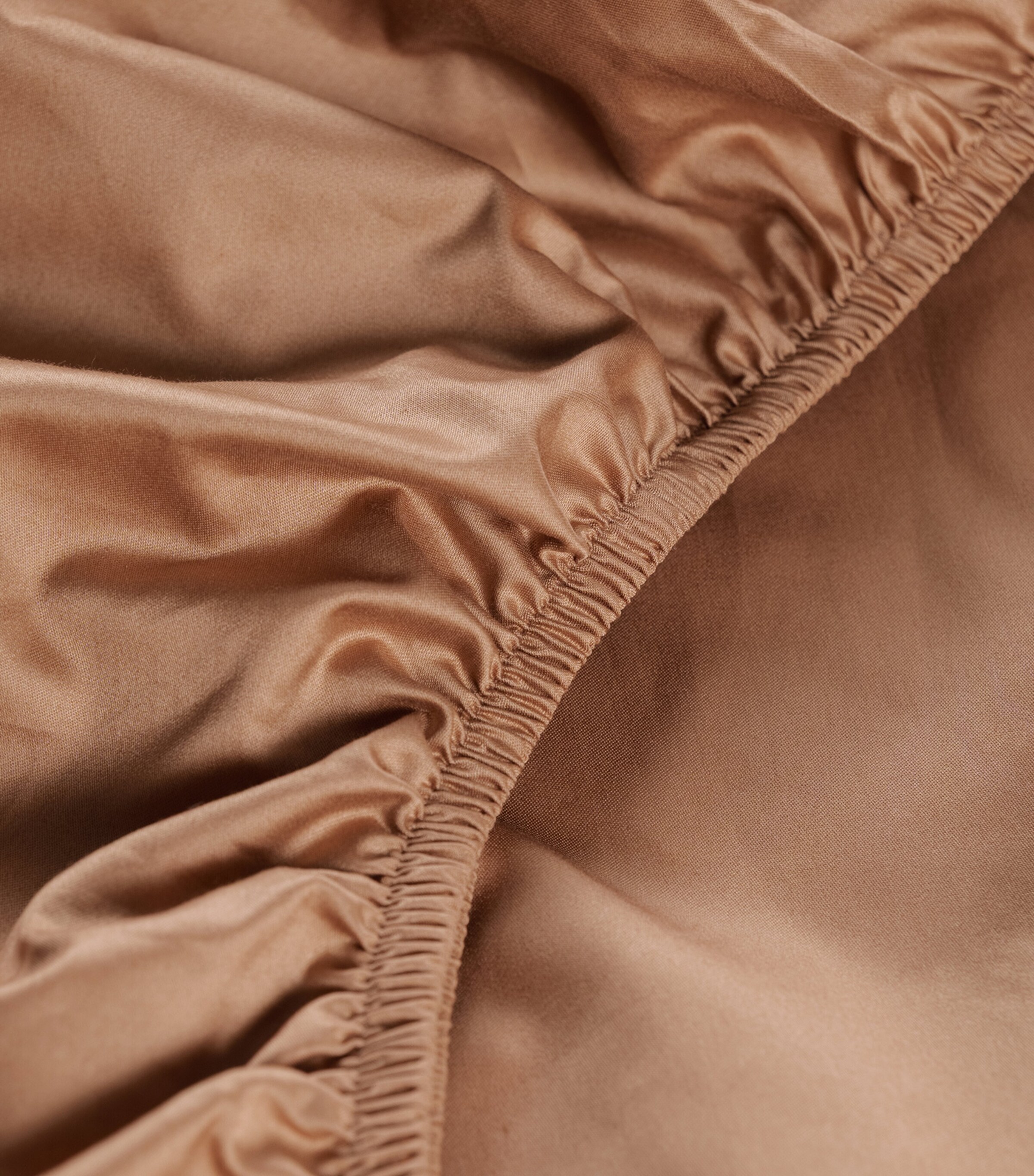 Hamam Organic Cotton Sateen Core Super King Fitted Sheet (180cm x 200cm) Caramel Image 3