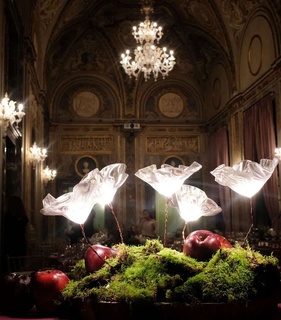 LaFleur Battery Table Lamp PRISMA WHITE Image 12