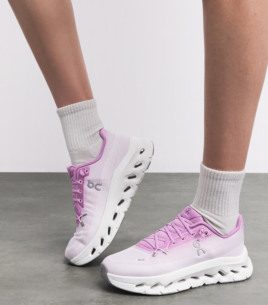 On Womens Cloudtilt Trainers Bloom/sakura Image 4