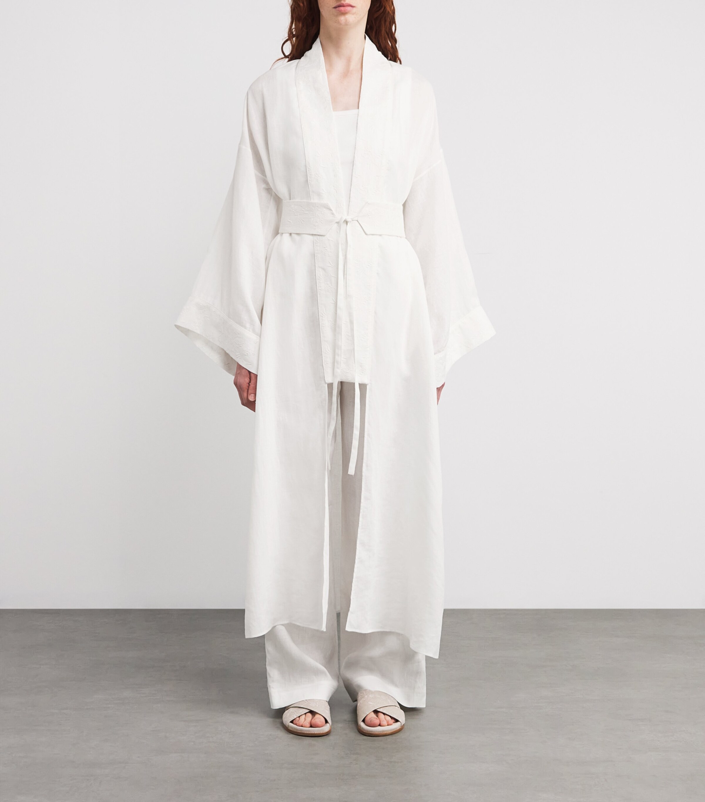 Eleventy Womens x Harrods Linen Embroidered Kimono Bianco Image 3