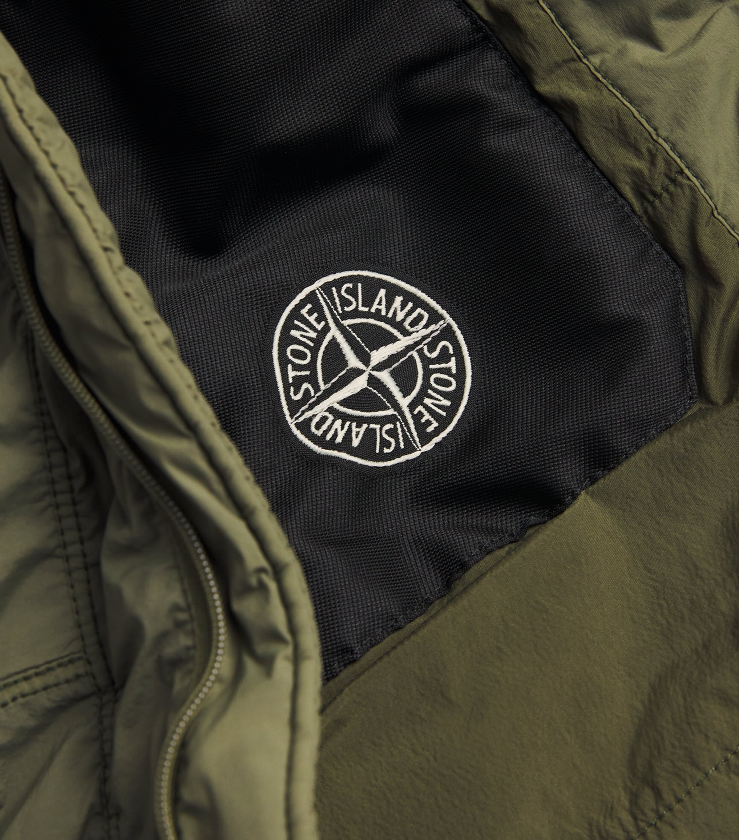 Water-Resistant Padded Gilet V0058 Image 5