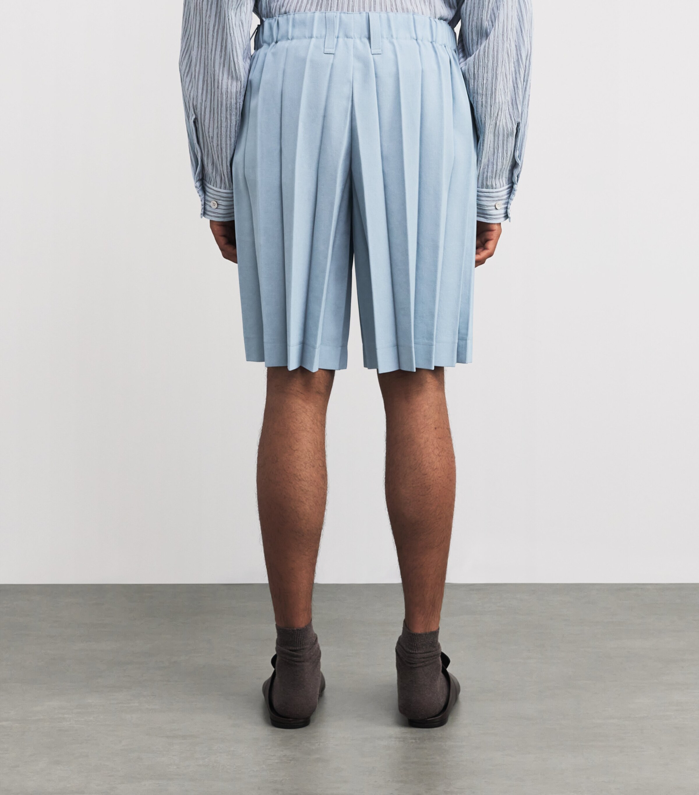 Homme Plissé Issey Miyake Mens Pleated Edge Ensemble Shorts Blue Image 4