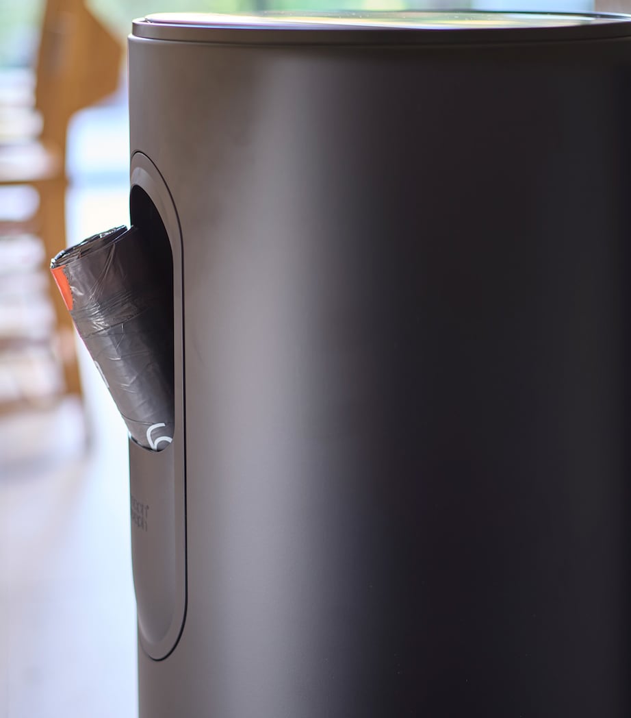 Large Easy-Push Arc Pedal Bin (30L) BLACK Image 5