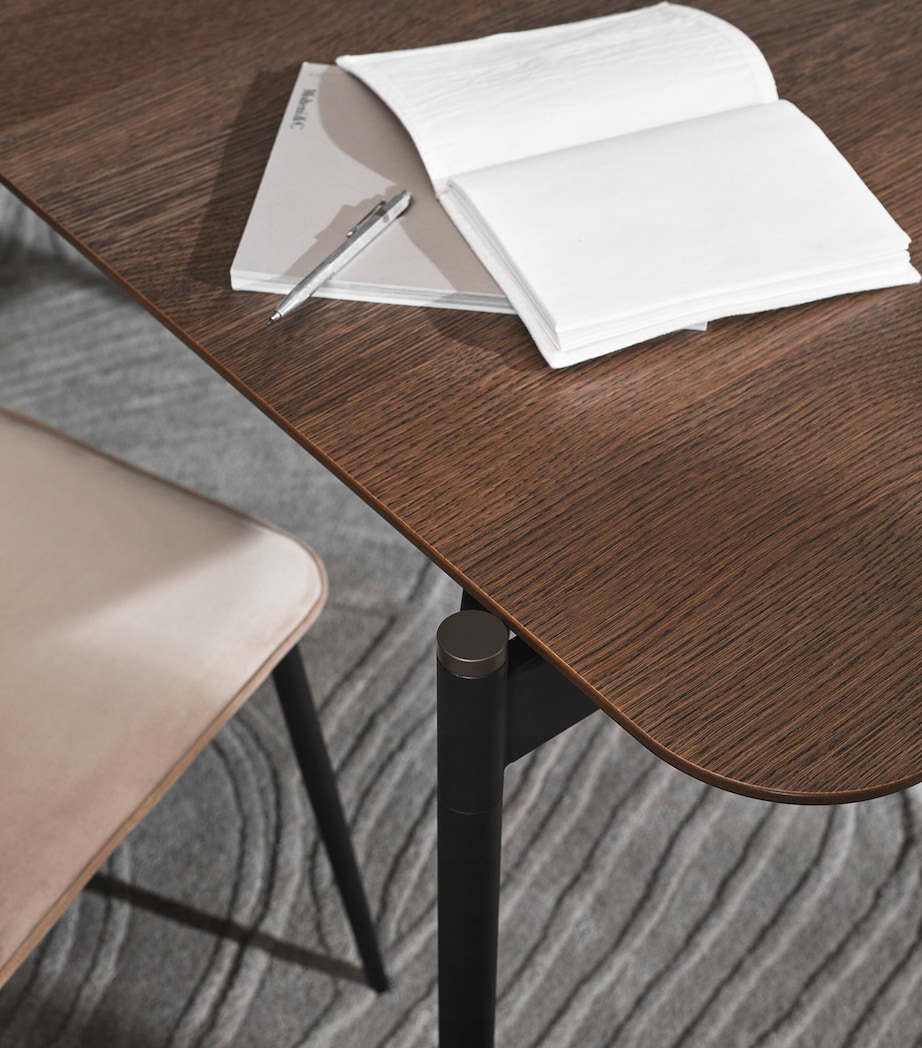 BoConcept Augusta Extendable Dining Table Image 4