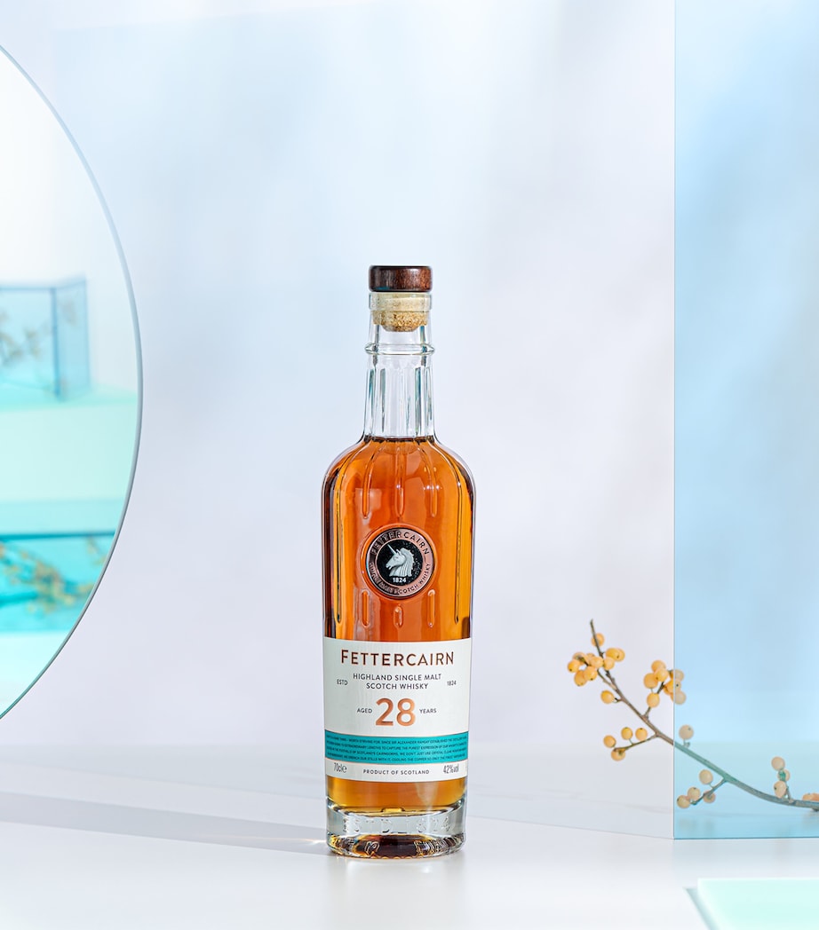 28-Year-Old Single Malt Whisky (70cl) NO COLOUR Image 4