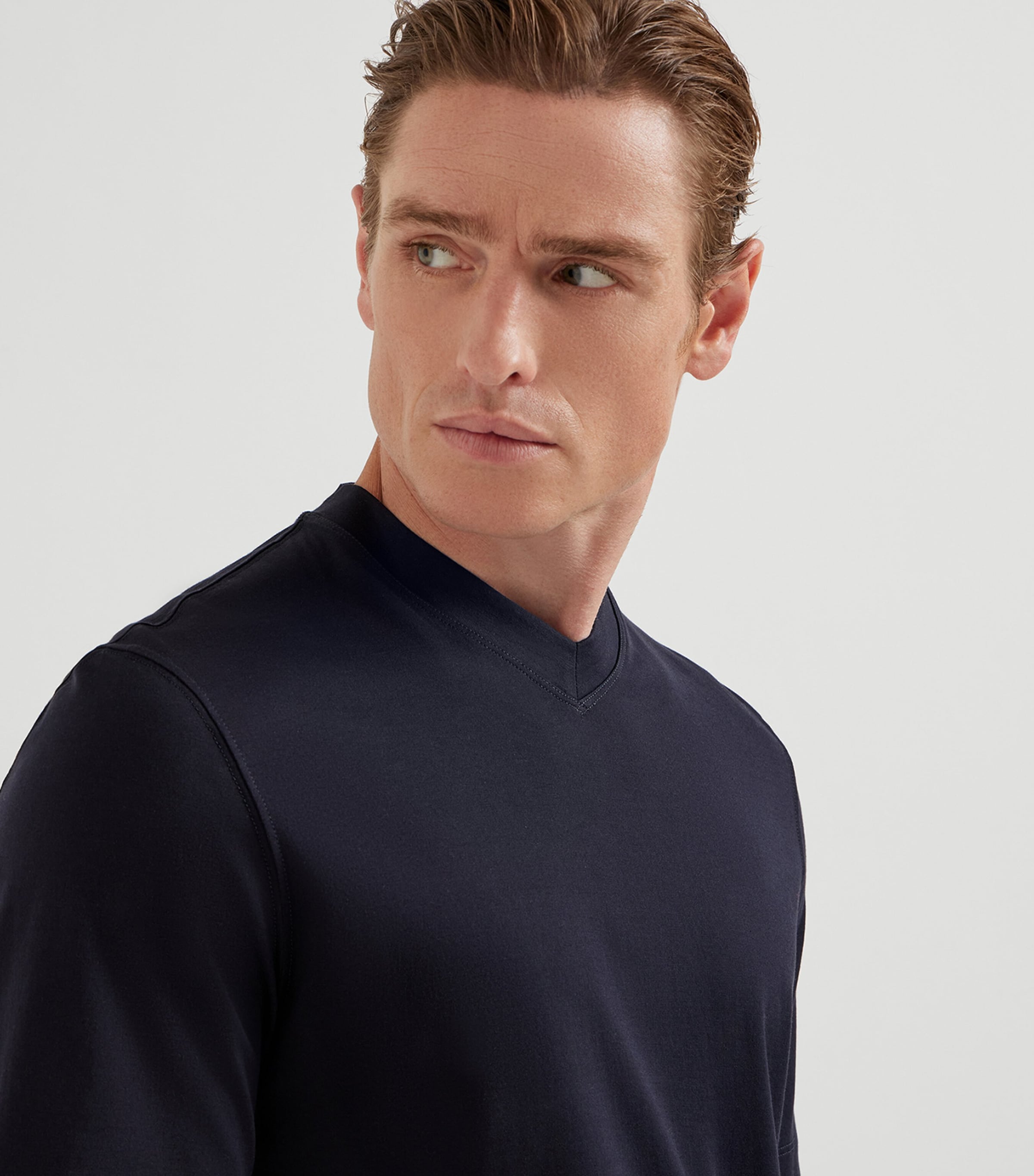 Cotton V-Neck T-Shirt C4425 Image 6